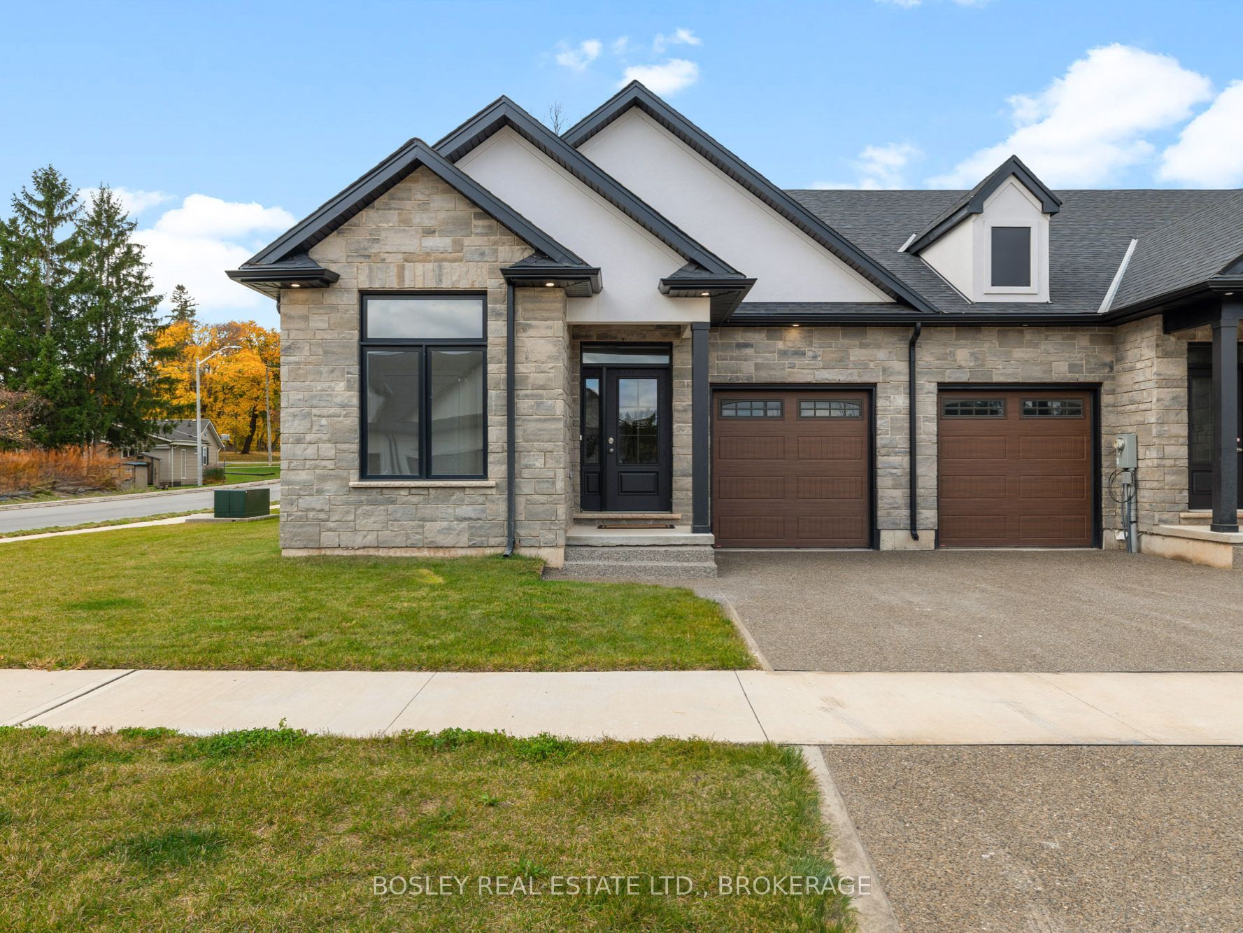 510 Royal Ridge Drive Property Photo 1