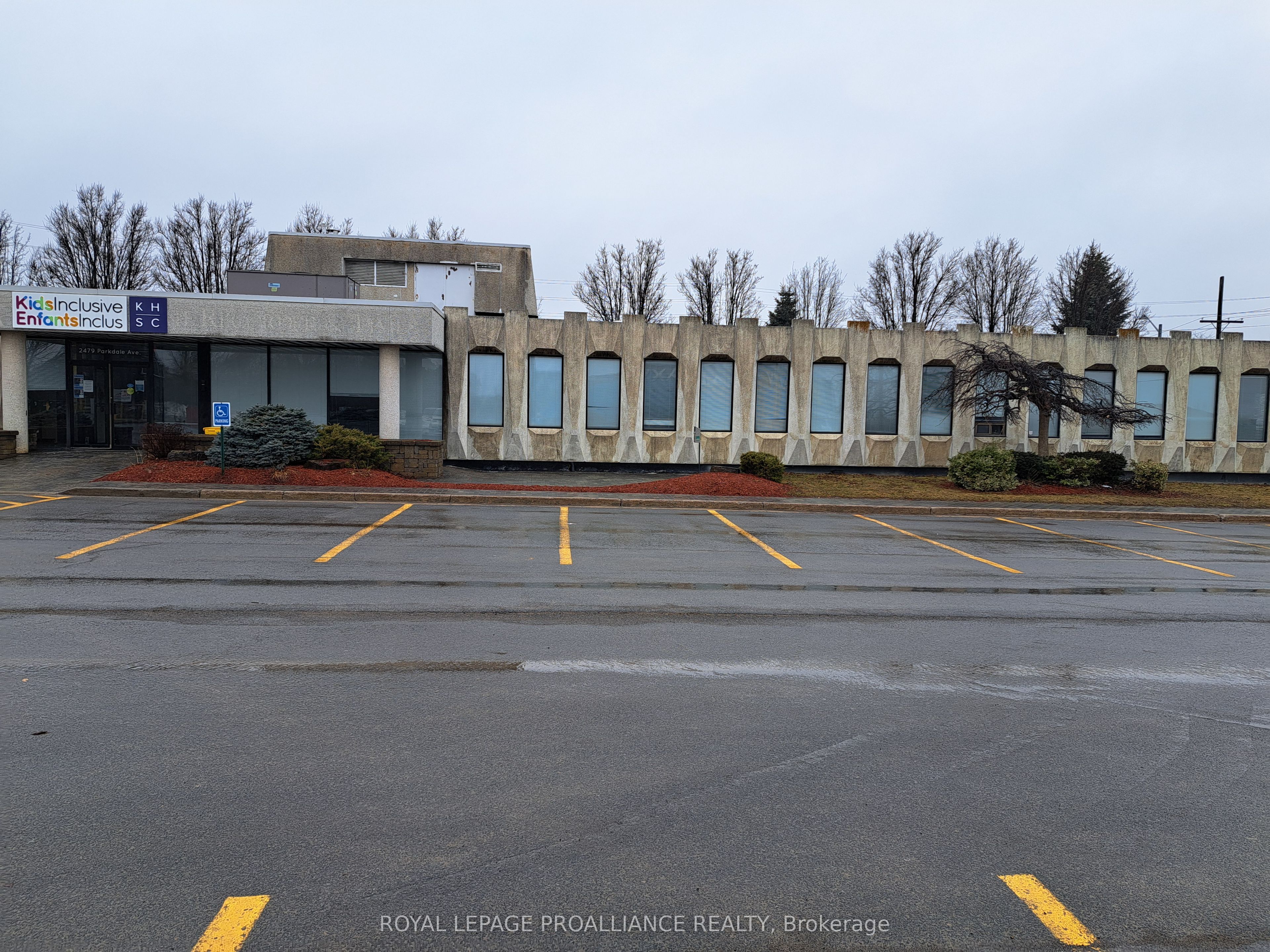 2479 Parkedale Avenue 2 Property Photo 1