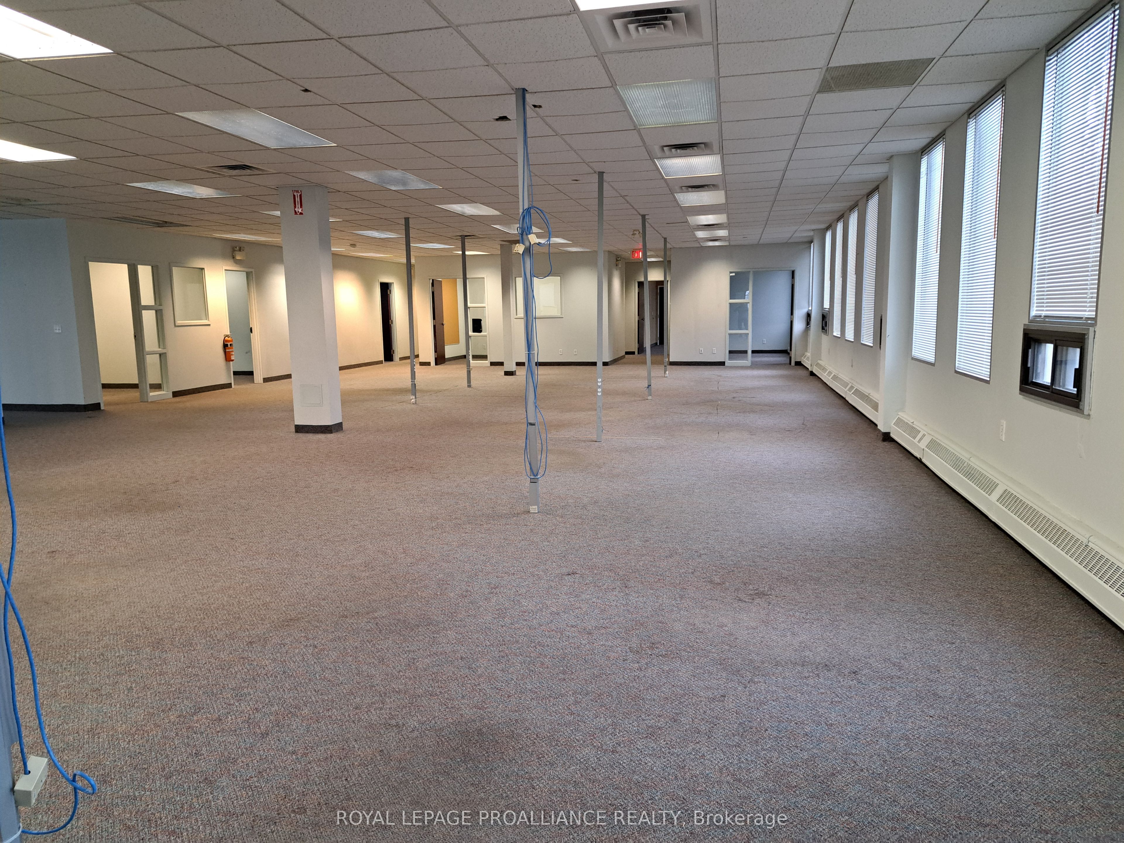 2479 Parkedale Avenue 2 Property Photo 8