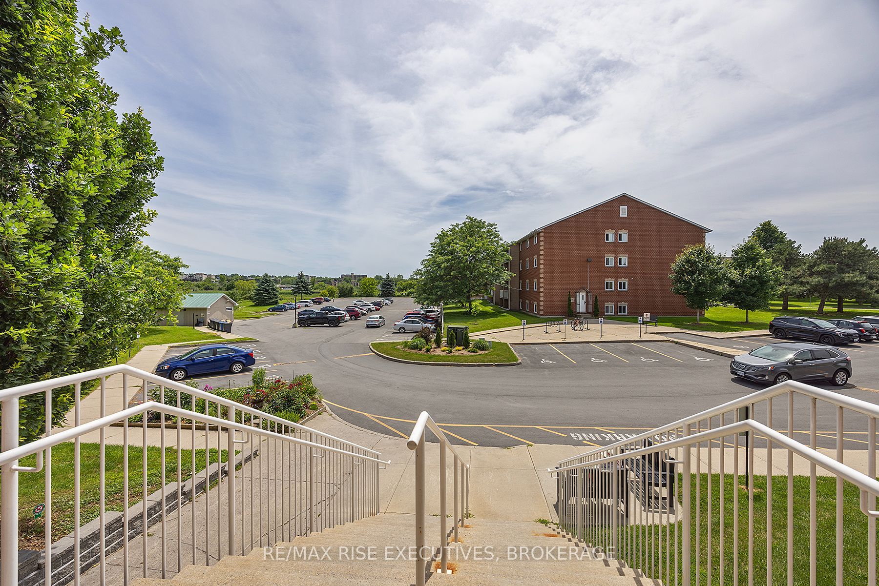 580 Armstrong Road 118 Property Photo 6