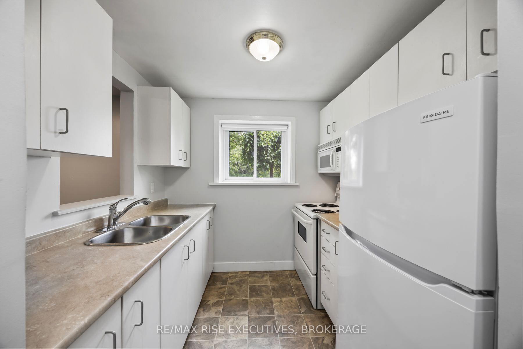 580 Armstrong Road 118 Property Photo 20