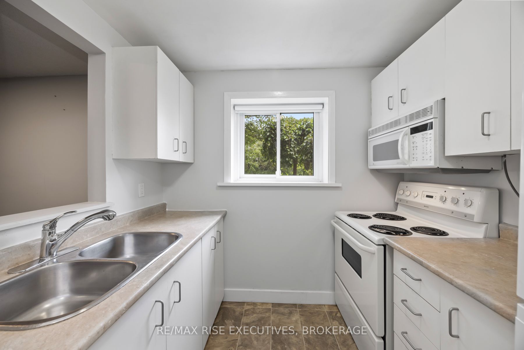 580 Armstrong Road 118 Property Photo 21