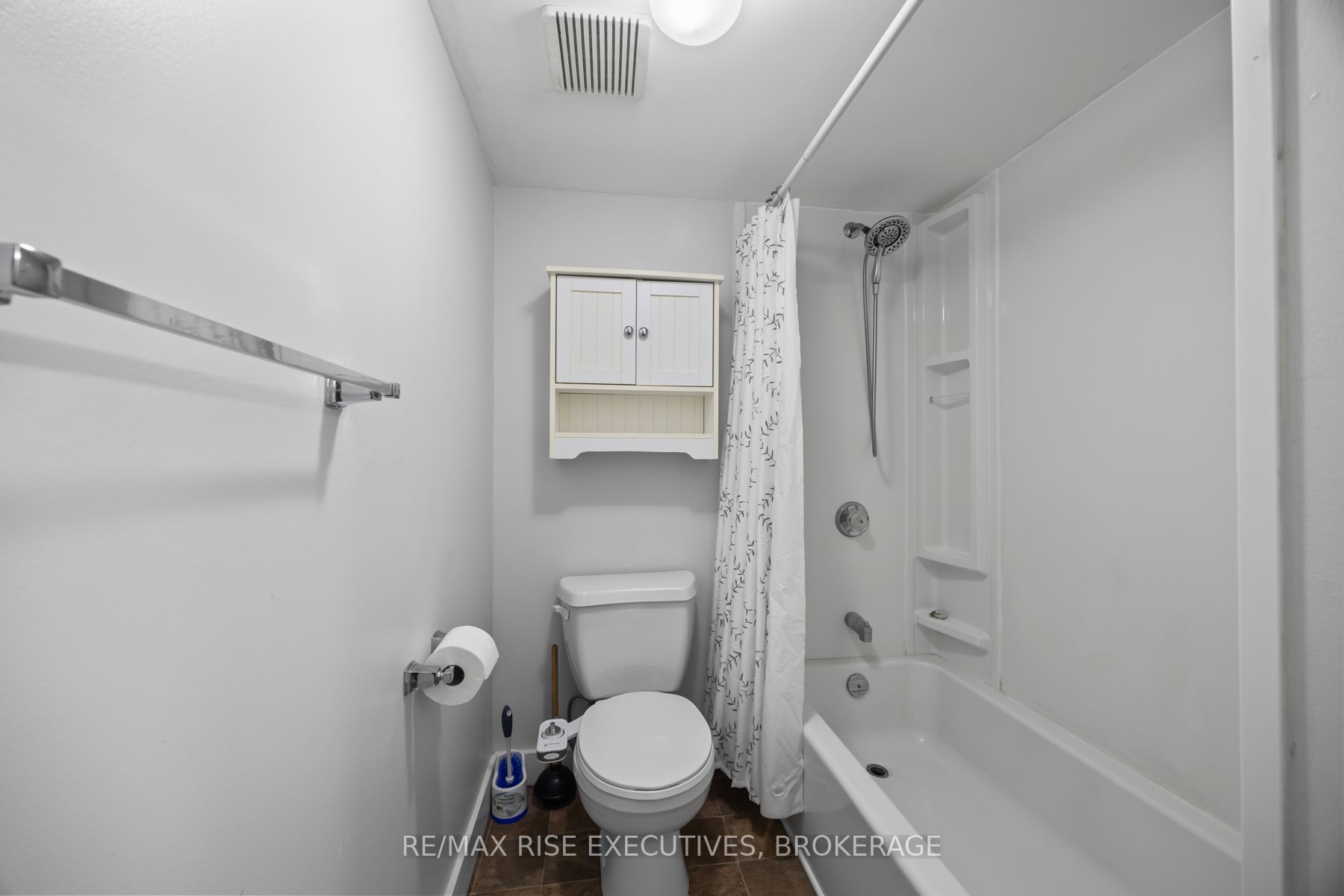 580 Armstrong Road 118 Property Photo 38