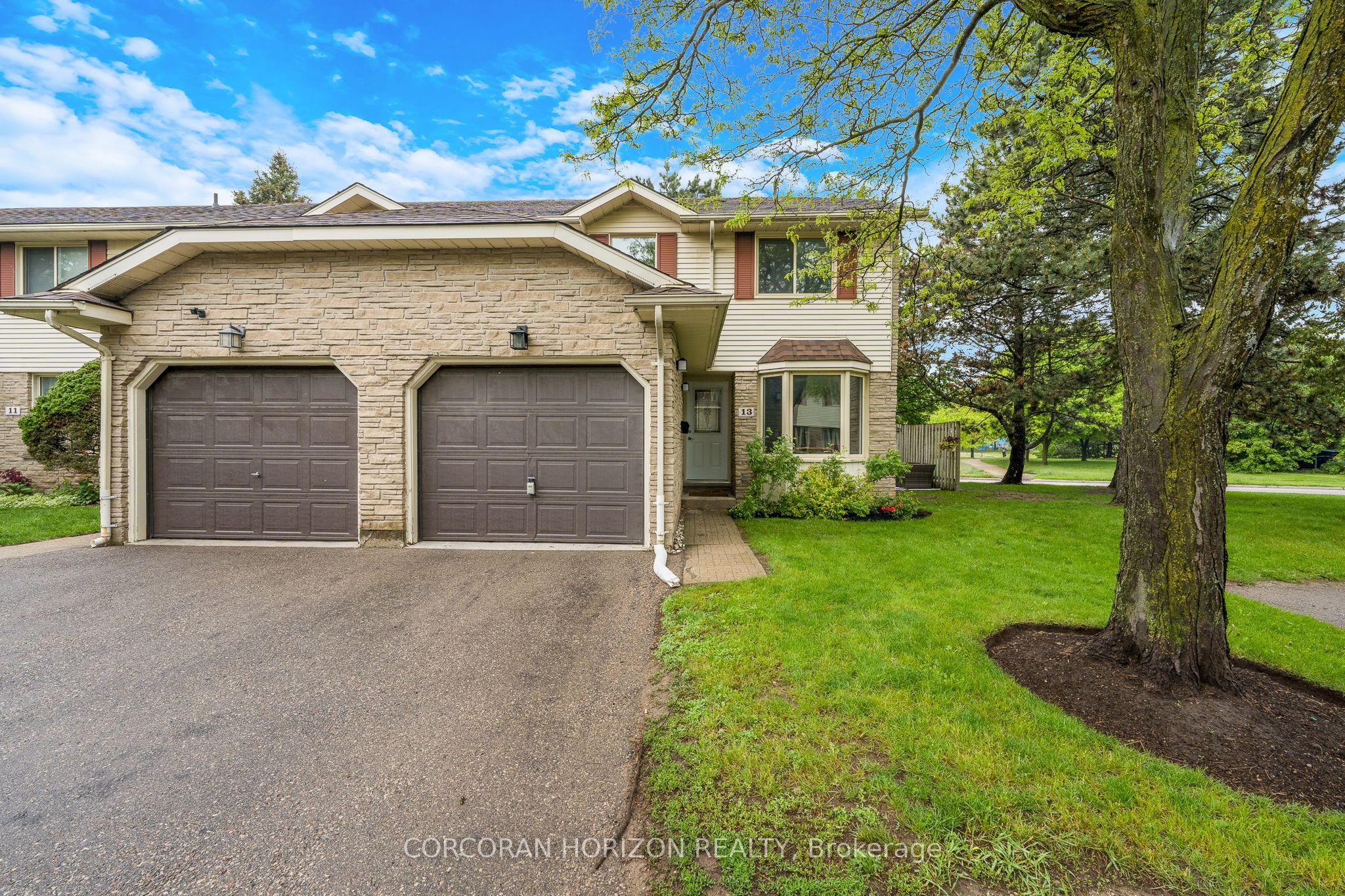 476 Kingscourt Drive 13 Property Photo 1