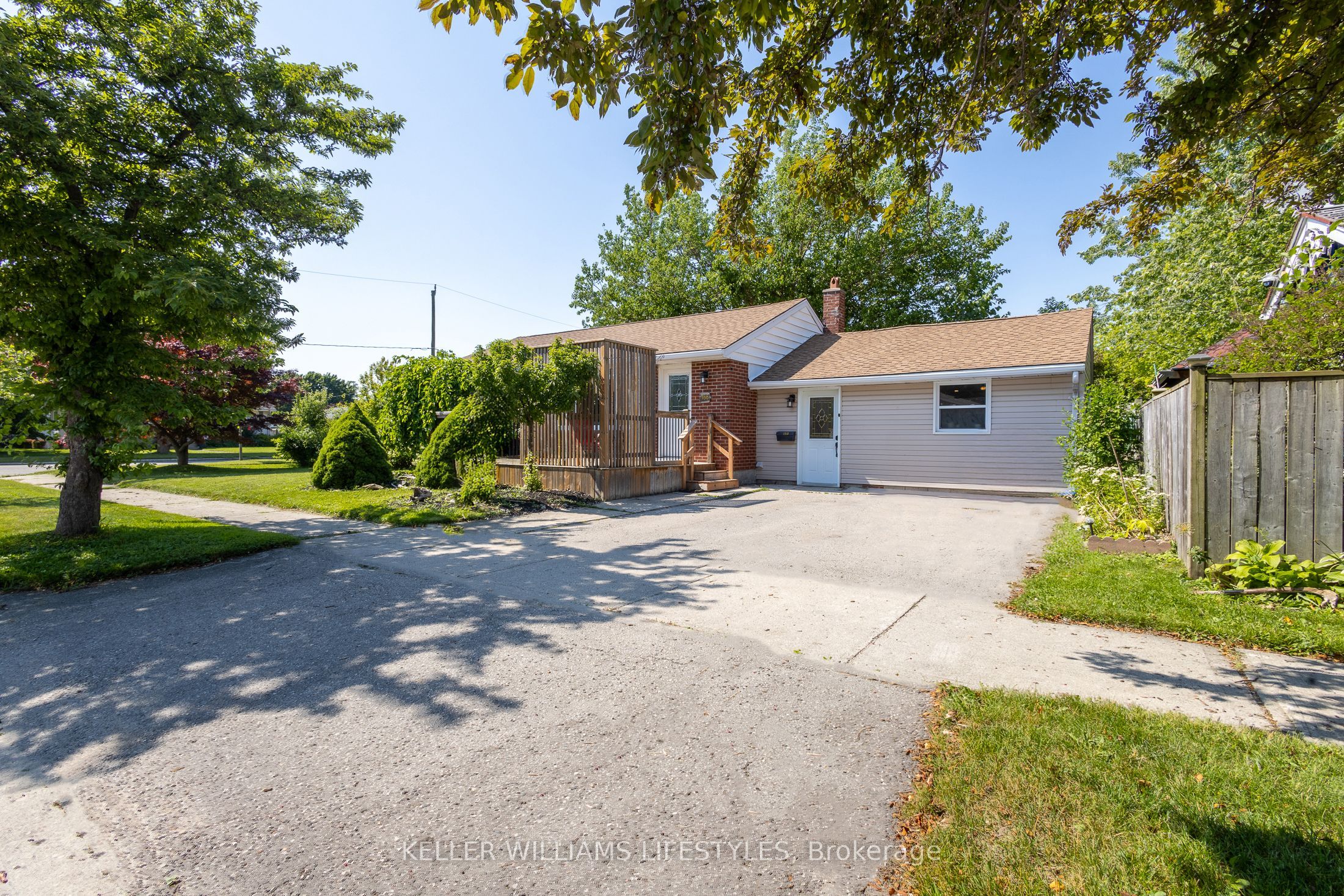 188 Cayley Street Property Photo 2