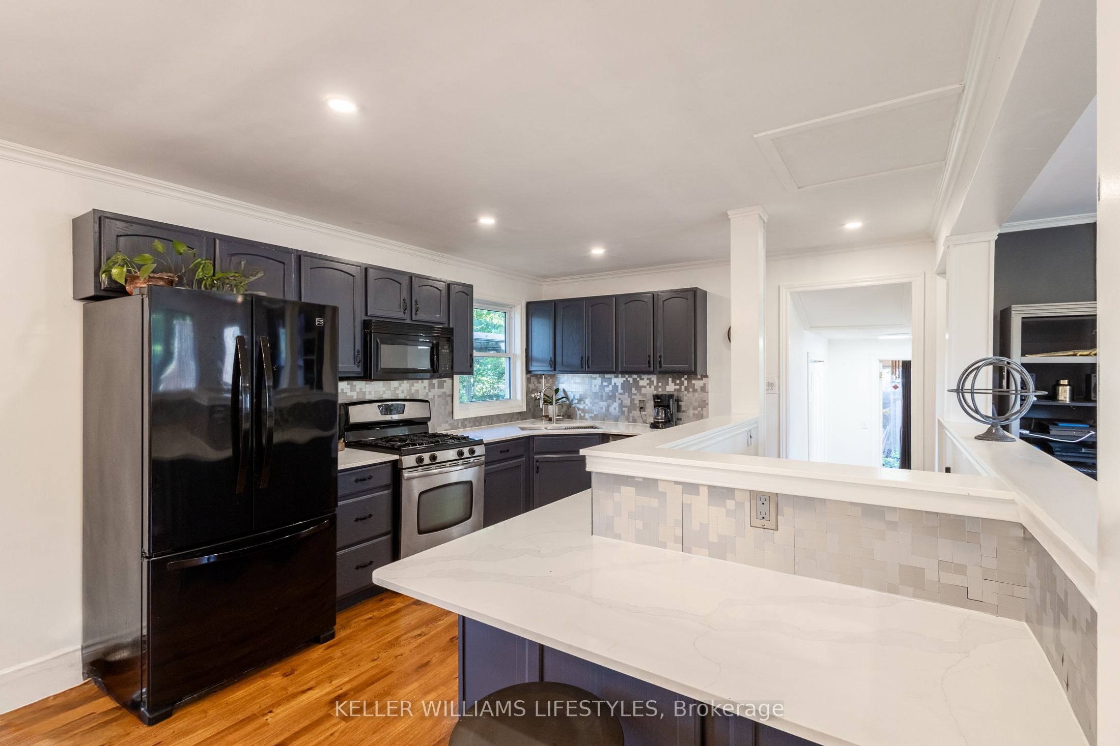 188 Cayley Street Property Photo 9