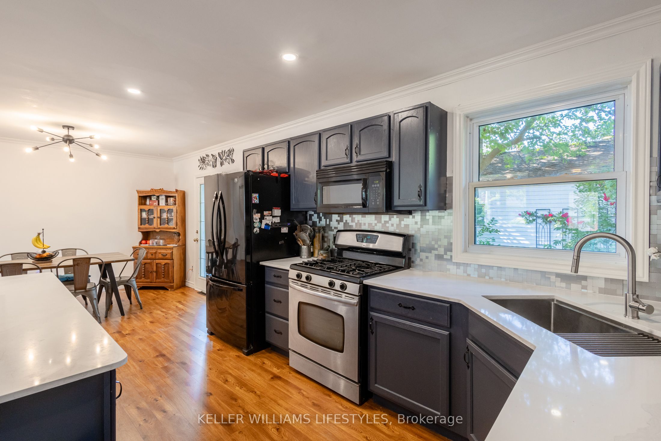 188 Cayley Street Property Photo 10