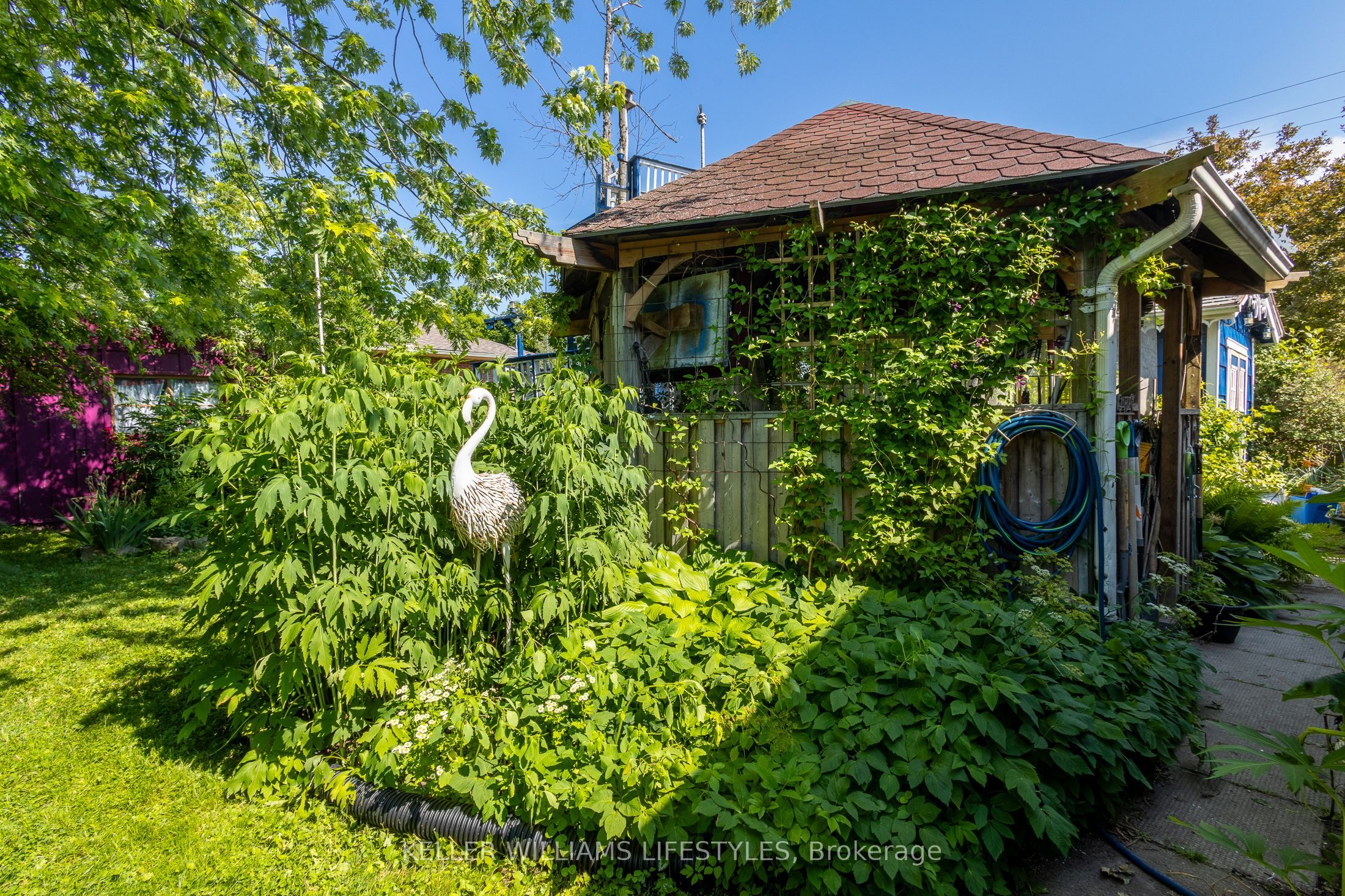 188 Cayley Street Property Photo 40