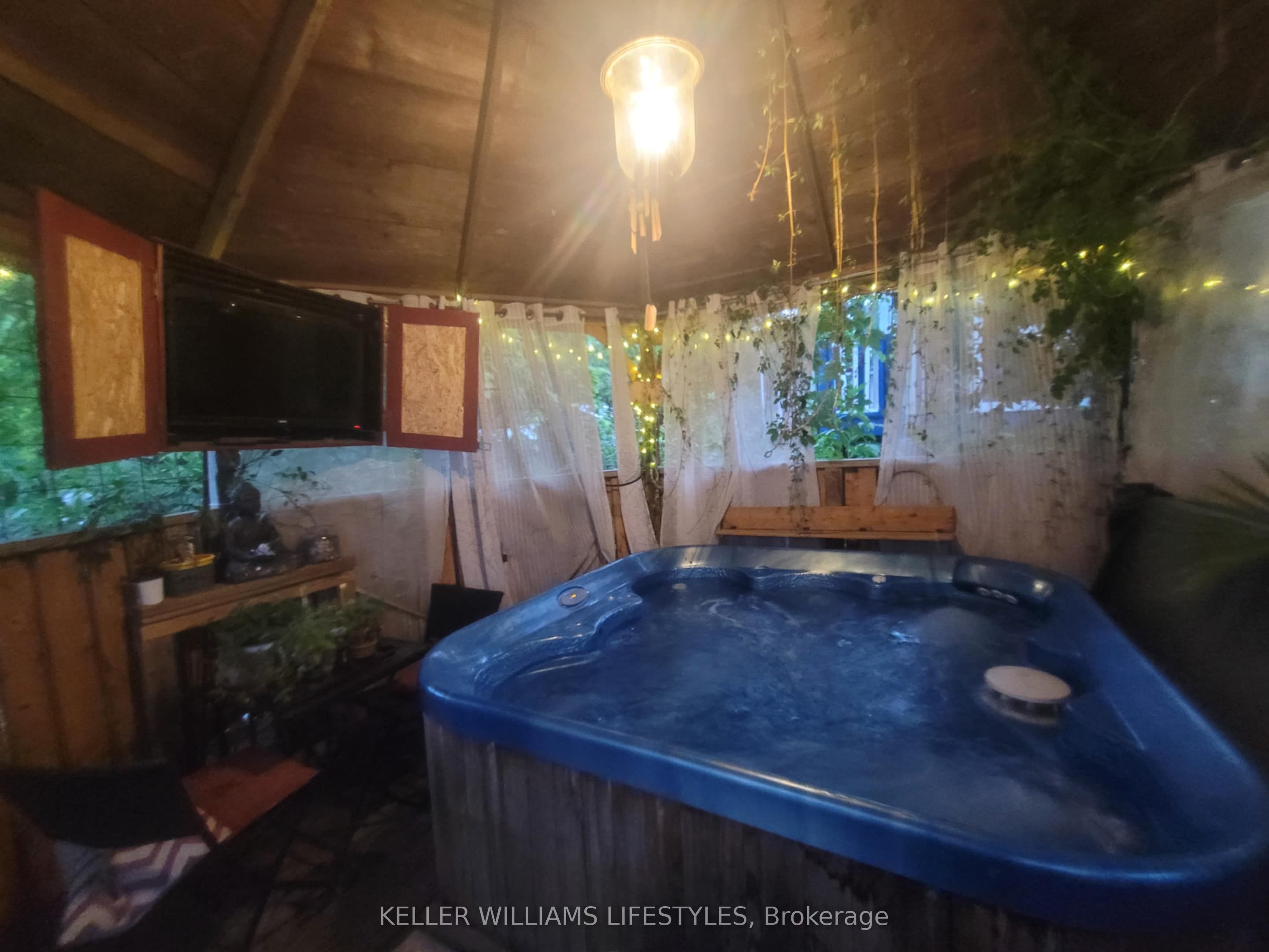 188 Cayley Street Property Photo 44