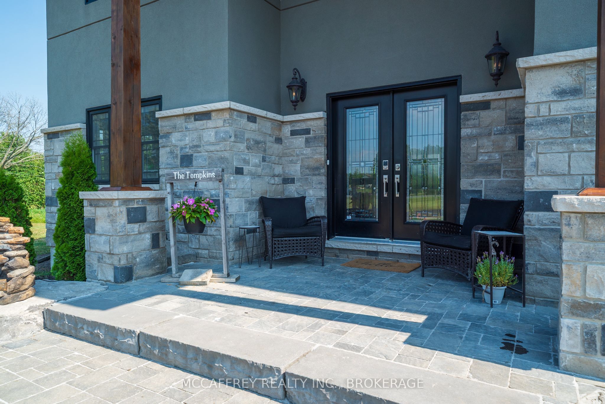 2572 Blessington Road Property Photo 7