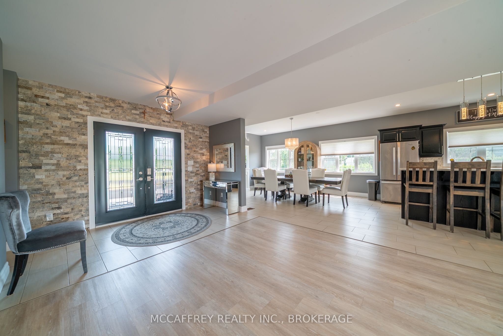 2572 Blessington Road Property Photo 8