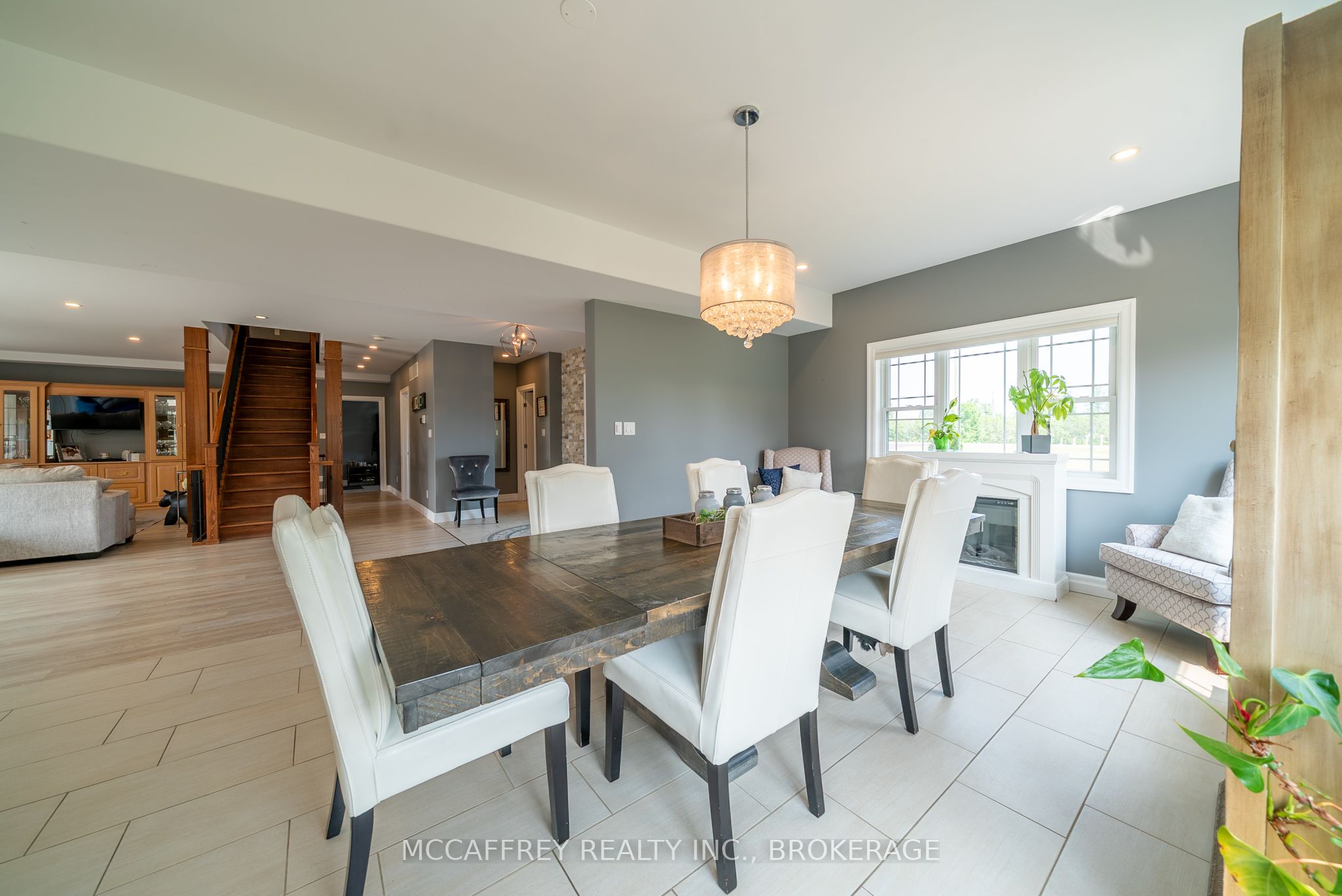 2572 Blessington Road Property Photo 11