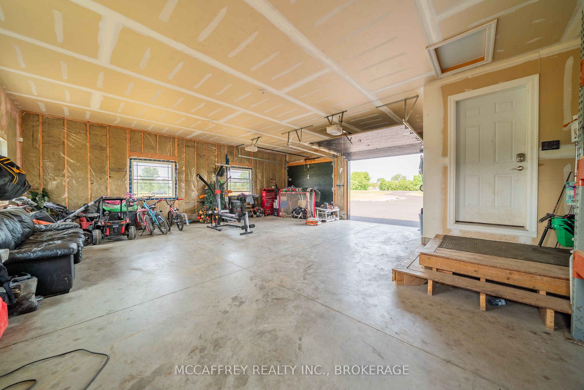 2572 Blessington Road Property Photo 29