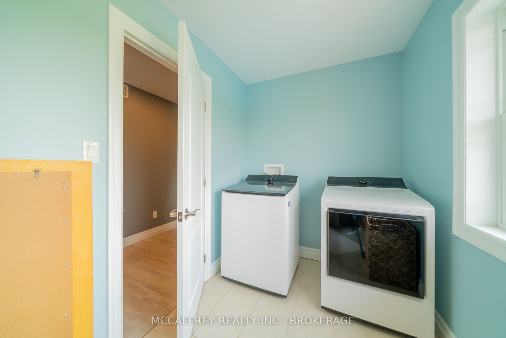 2572 Blessington Road Property Photo 32