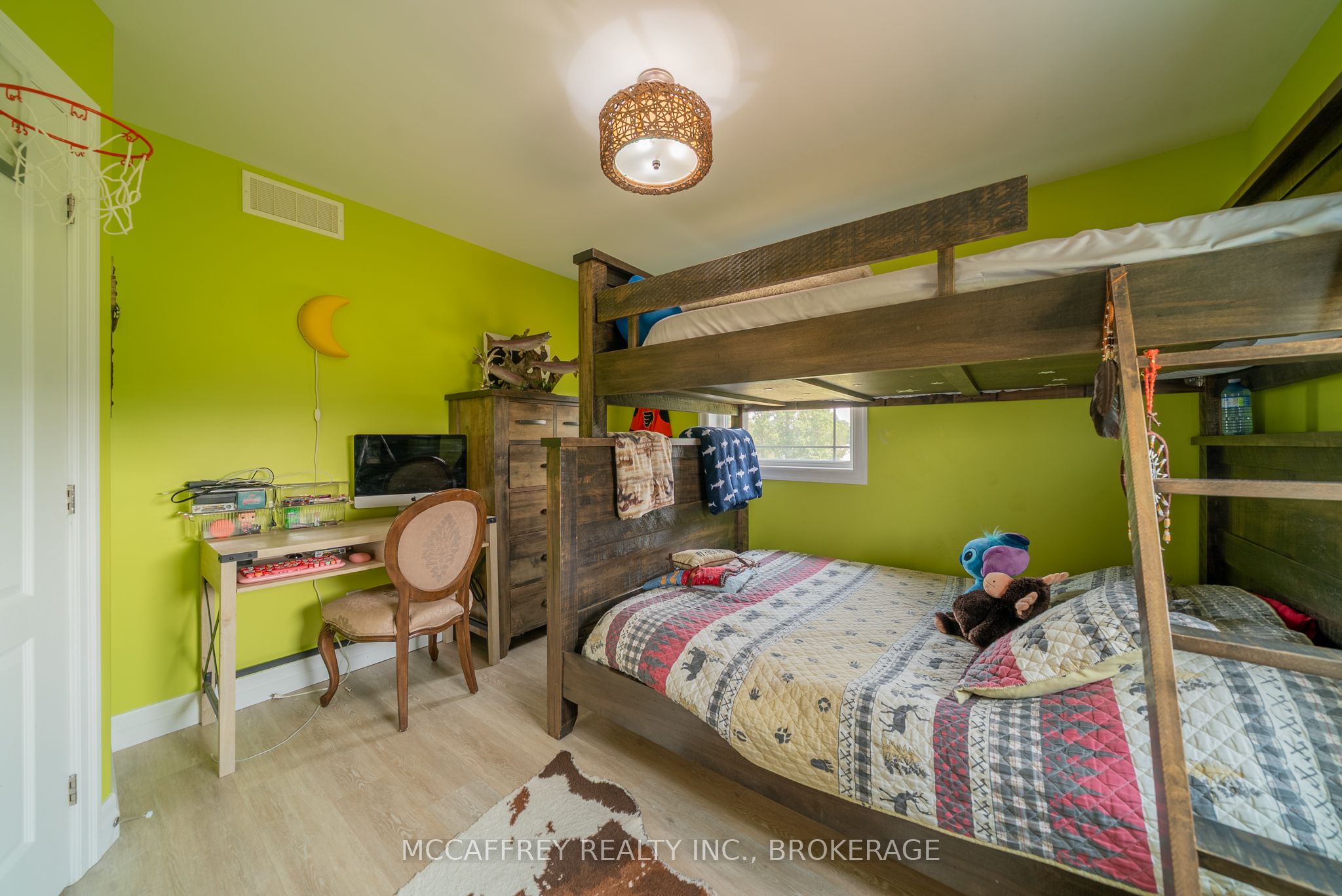 2572 Blessington Road Property Photo 33