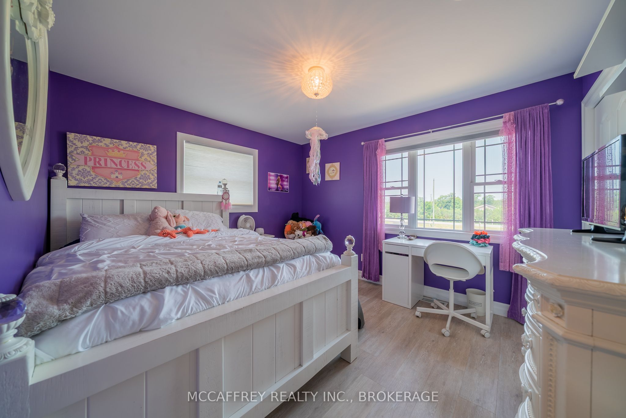 2572 Blessington Road Property Photo 34