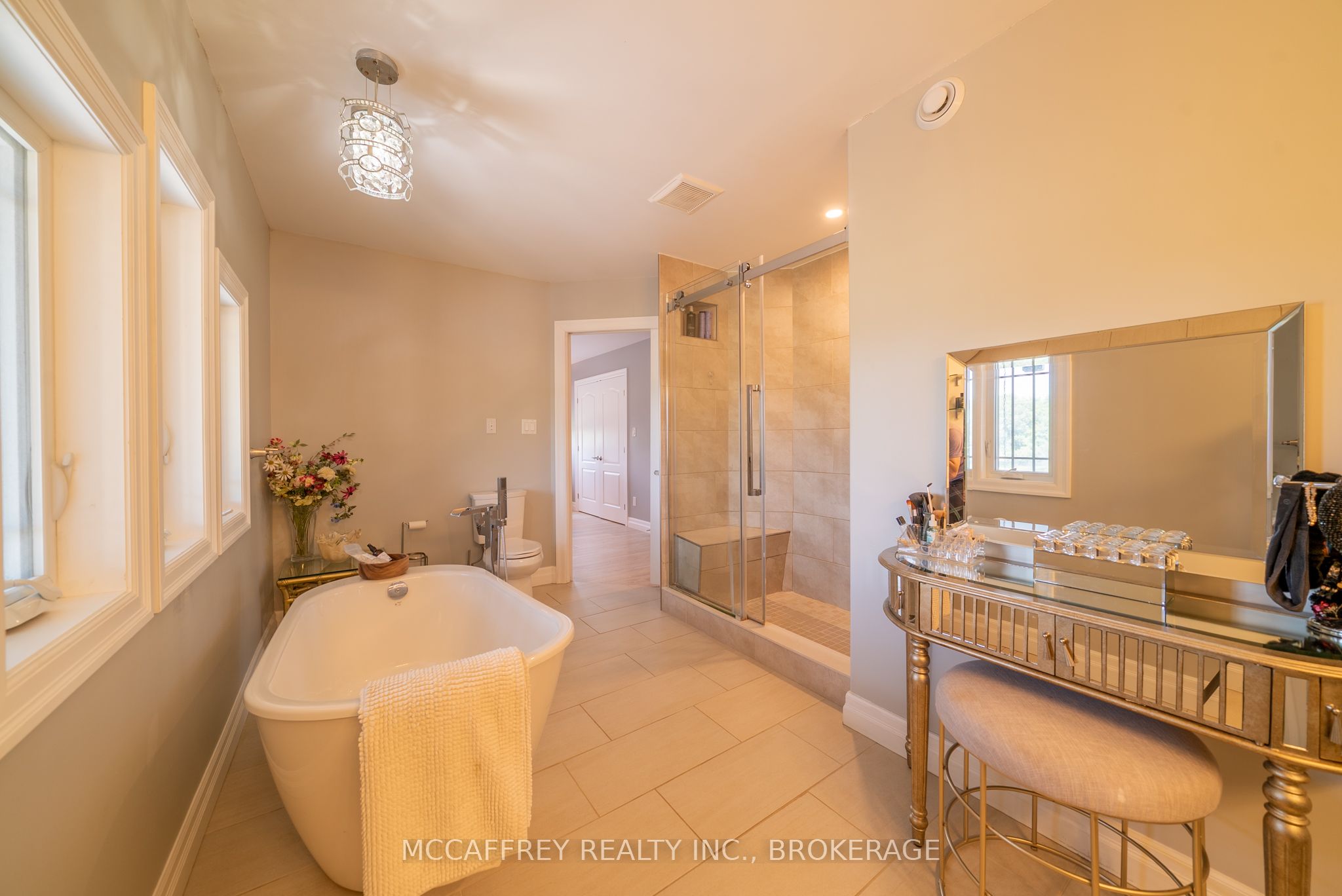 2572 Blessington Road Property Photo 38