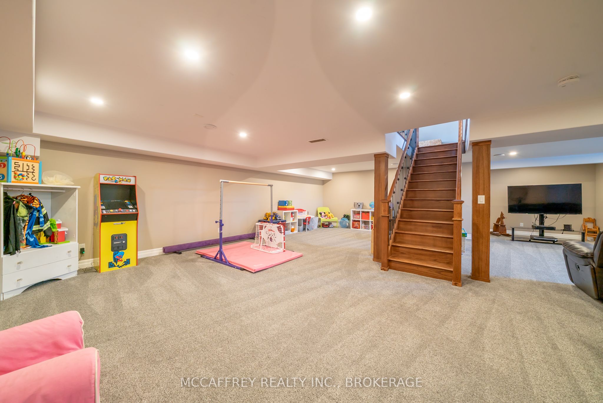 2572 Blessington Road Property Photo 40