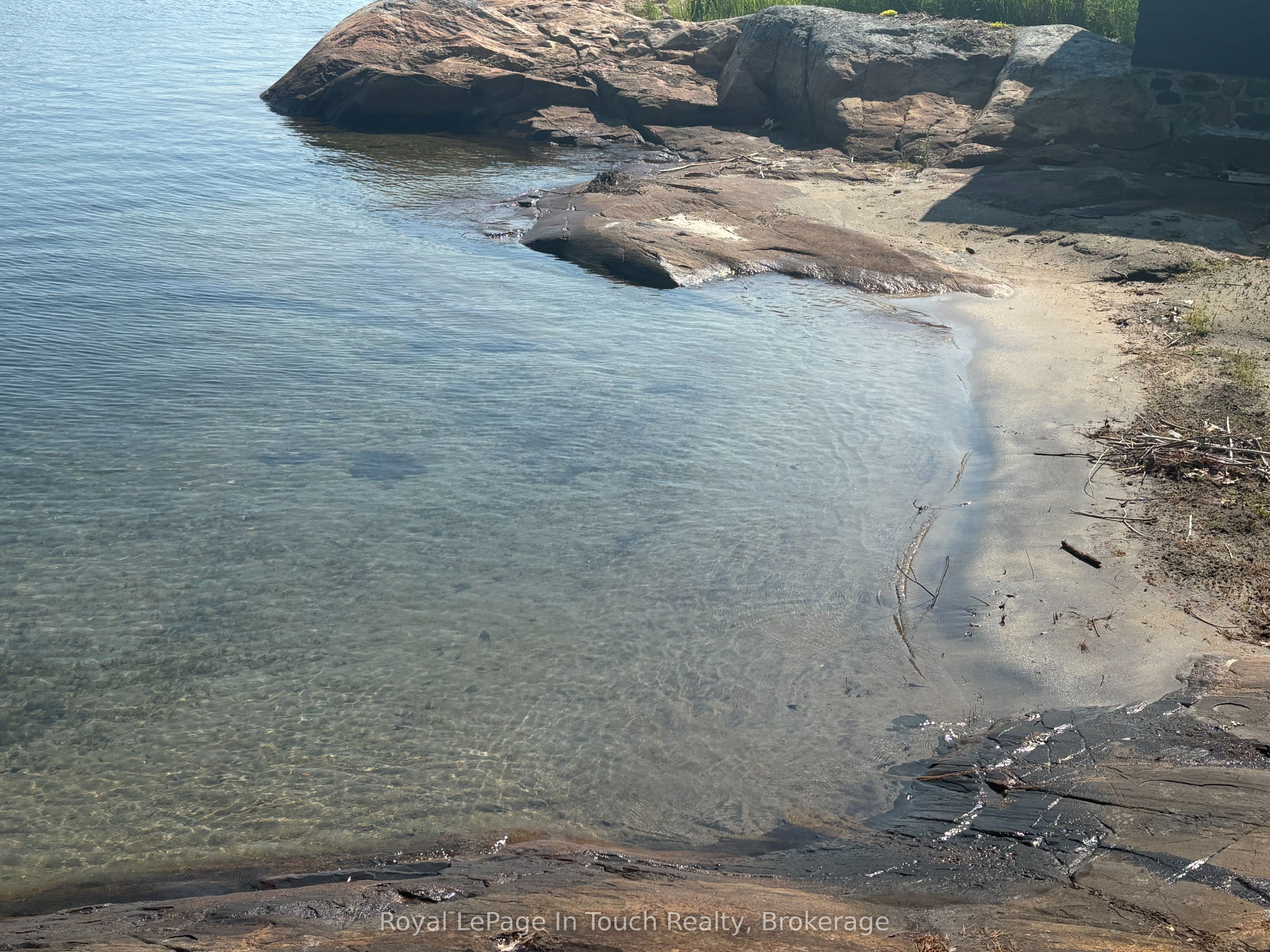 B415 Lot17 Bernyk Island Property Photo 6