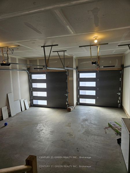 #upper Level - 63 Hildred Street Property Photo 3