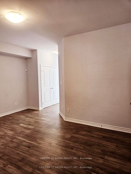 #upper Level - 63 Hildred Street Property Photo 4