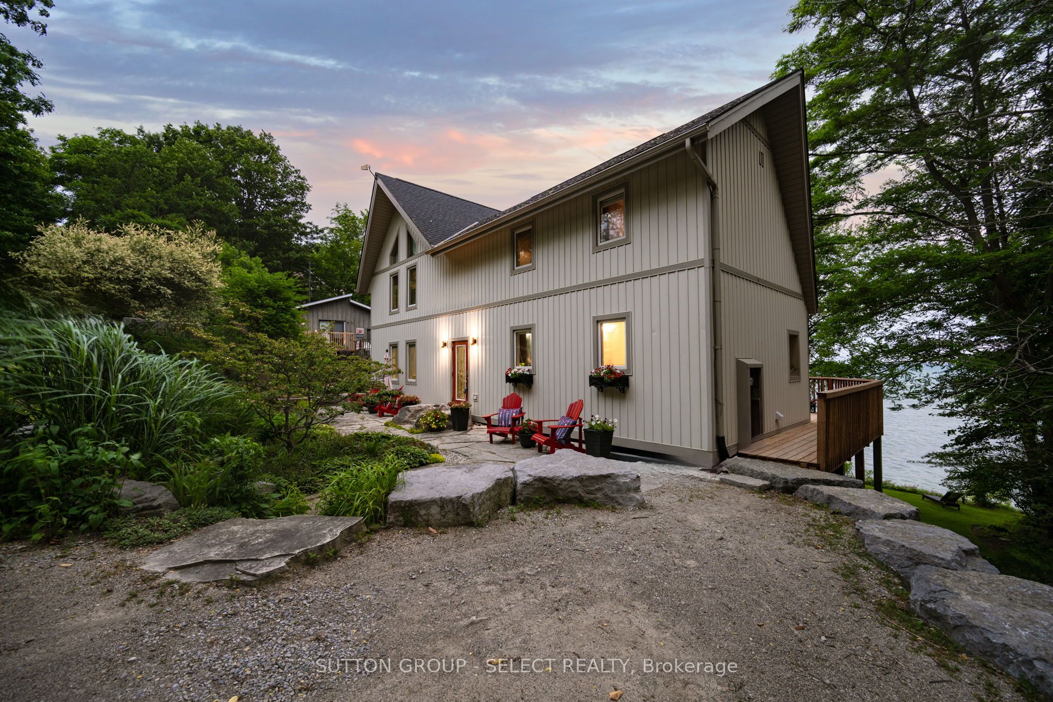 5284 Cliff Road Property Photo 4