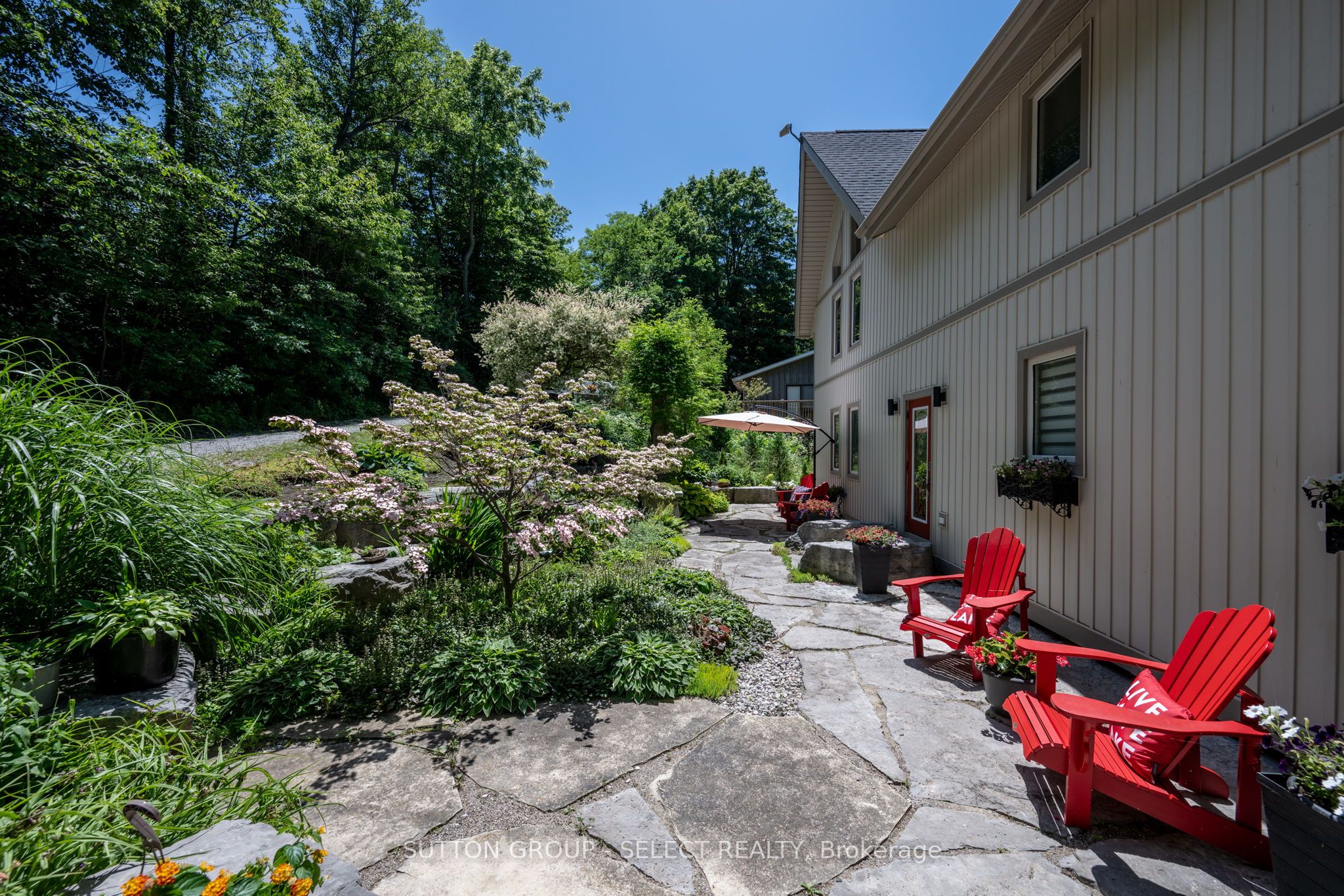 5284 Cliff Road Property Photo 5