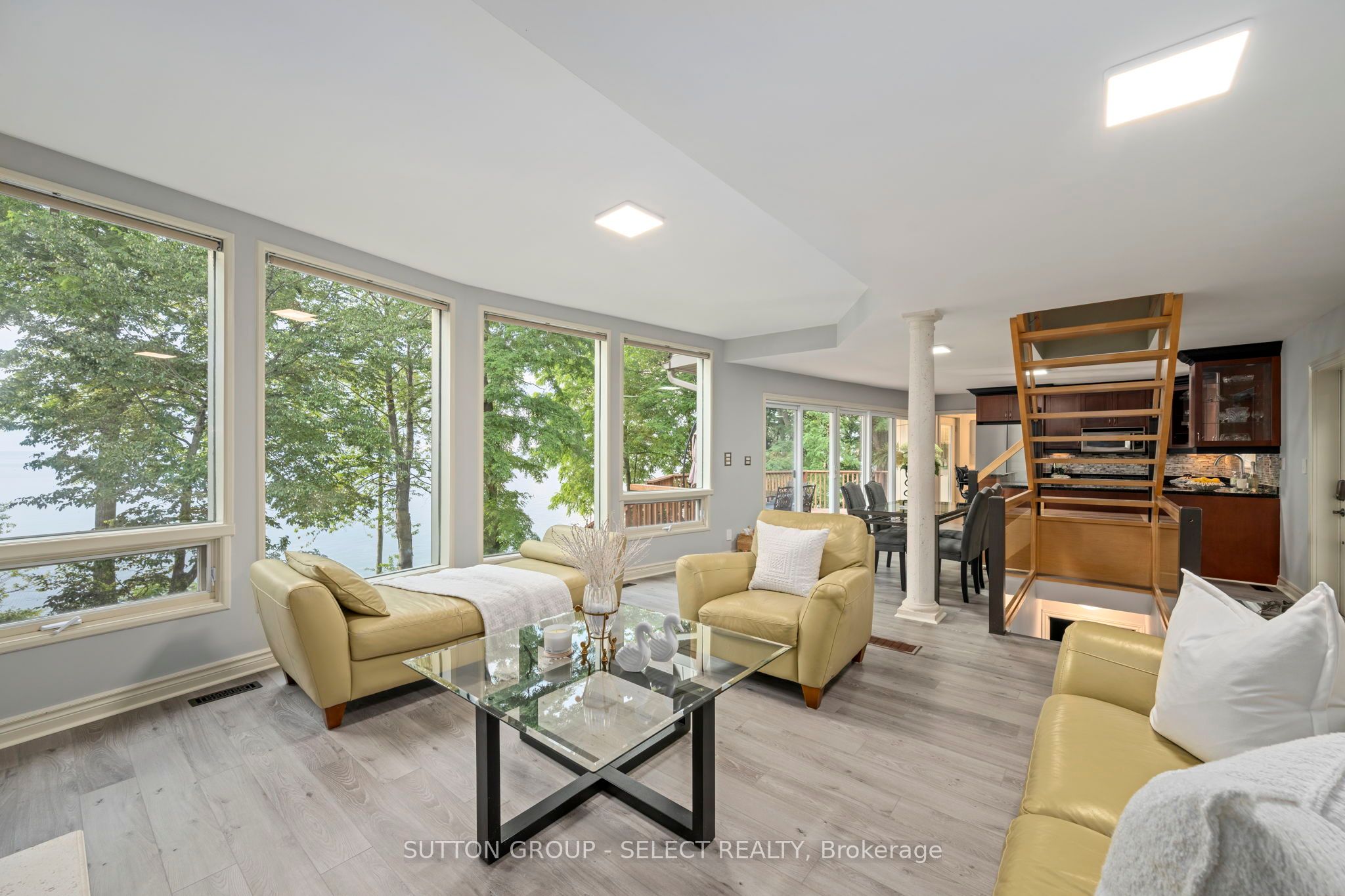5284 Cliff Road Property Photo 6