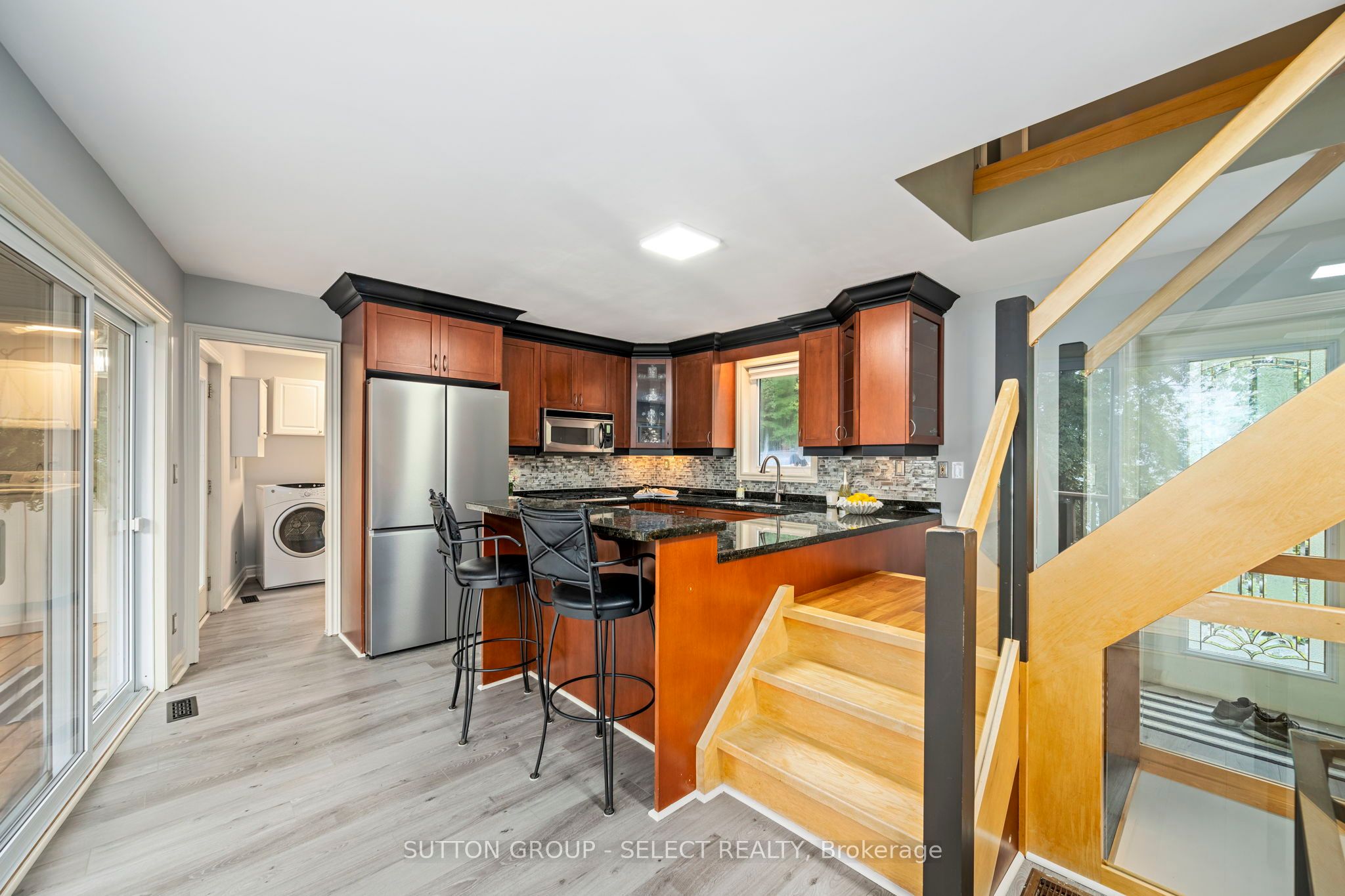 5284 Cliff Road Property Photo 9