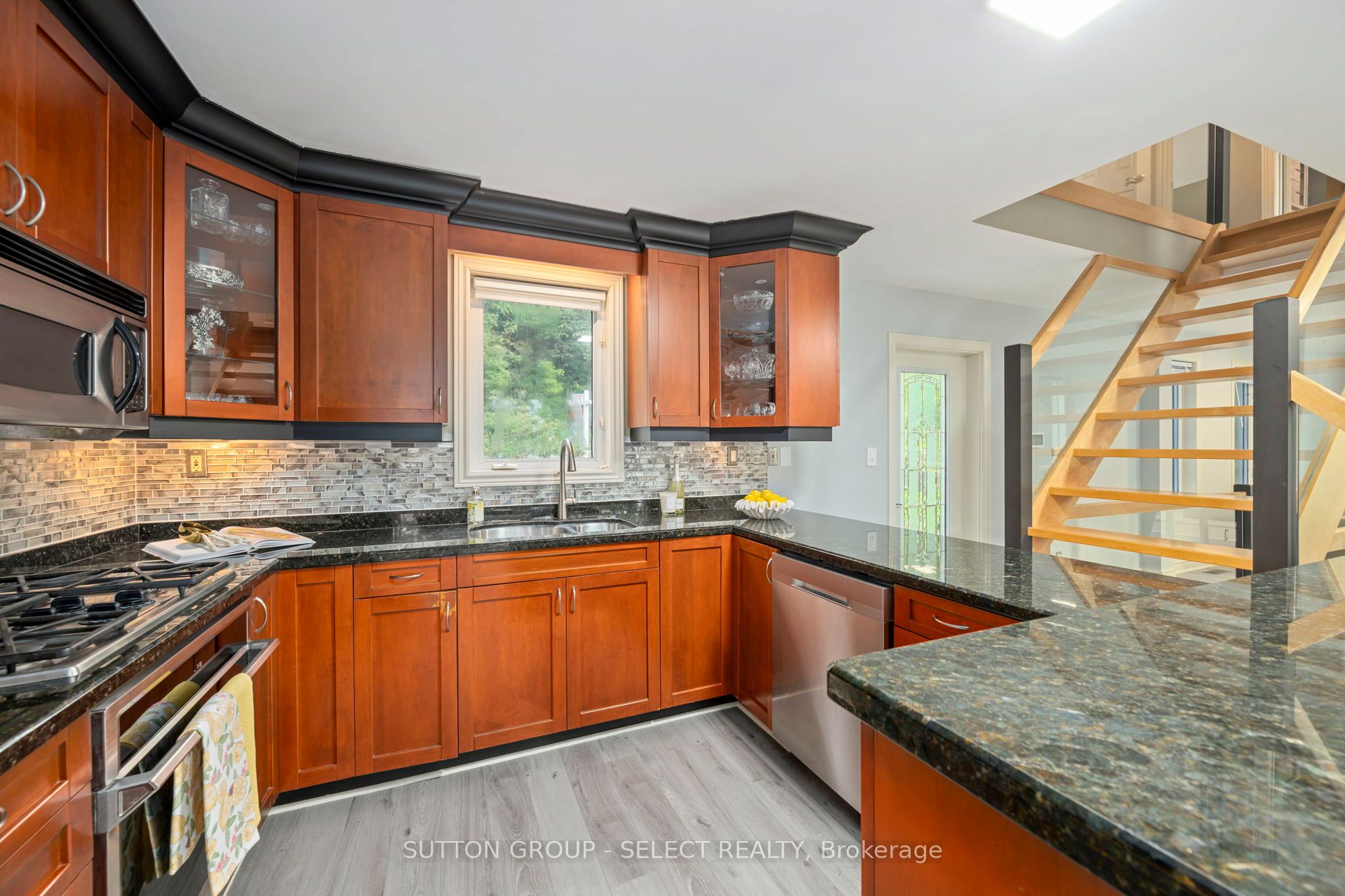 5284 Cliff Road Property Photo 11