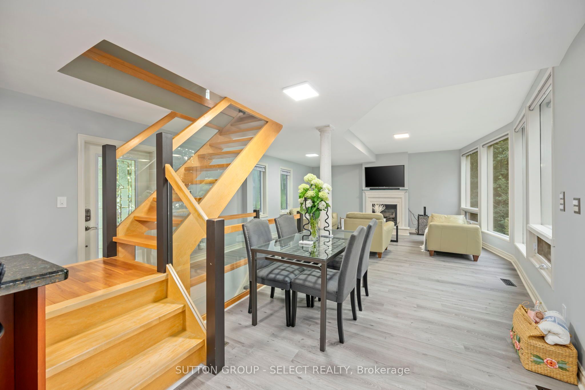 5284 Cliff Road Property Photo 14