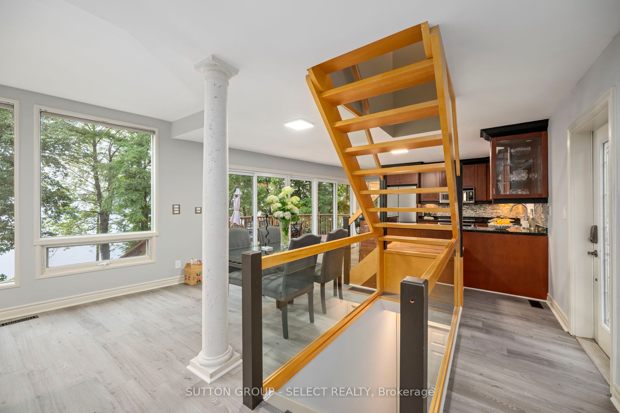 5284 Cliff Road Property Photo 15