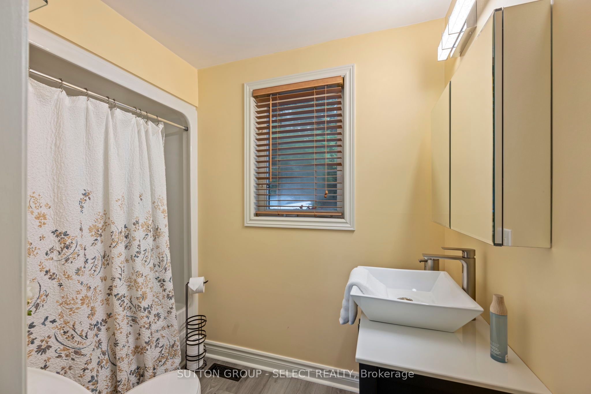 5284 Cliff Road Property Photo 16
