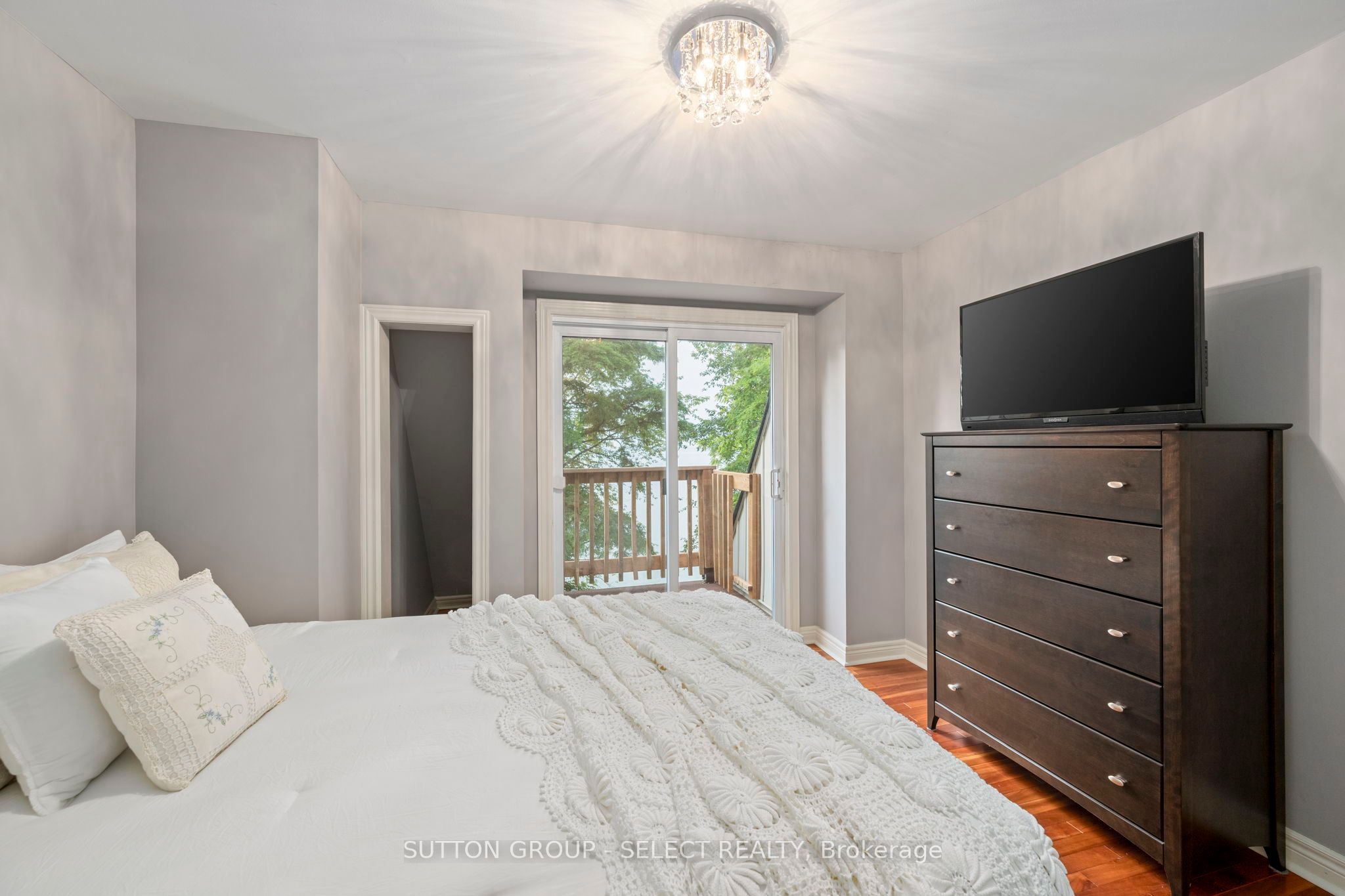 5284 Cliff Road Property Photo 23