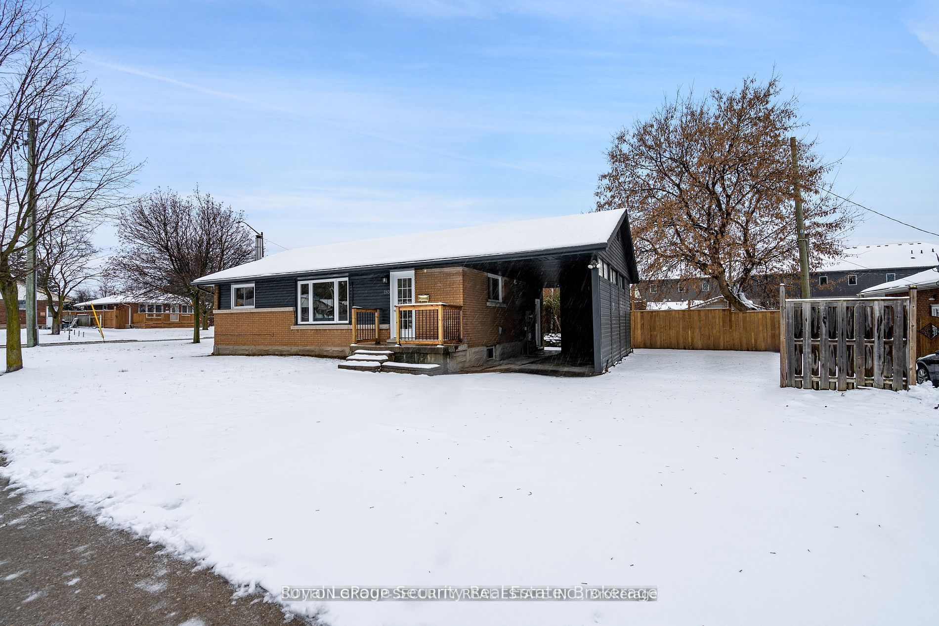 183 Sekura St Property Photo 1