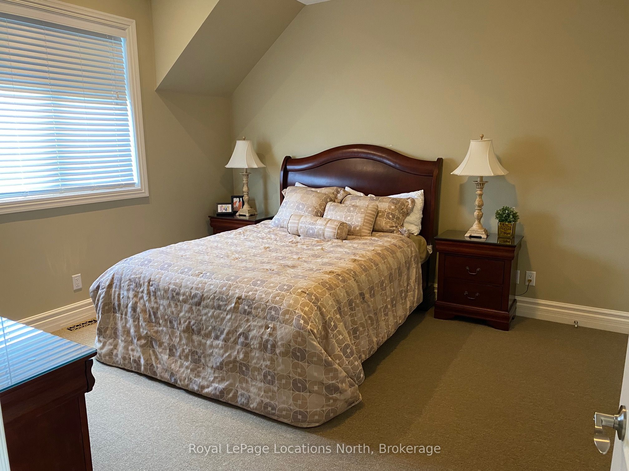 212 Snowbridge Way Property Photo 43