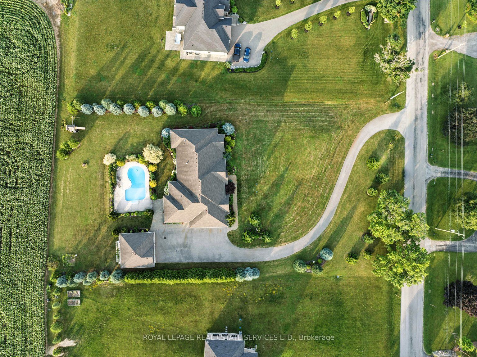 391 Robinson Road Property Photo 5