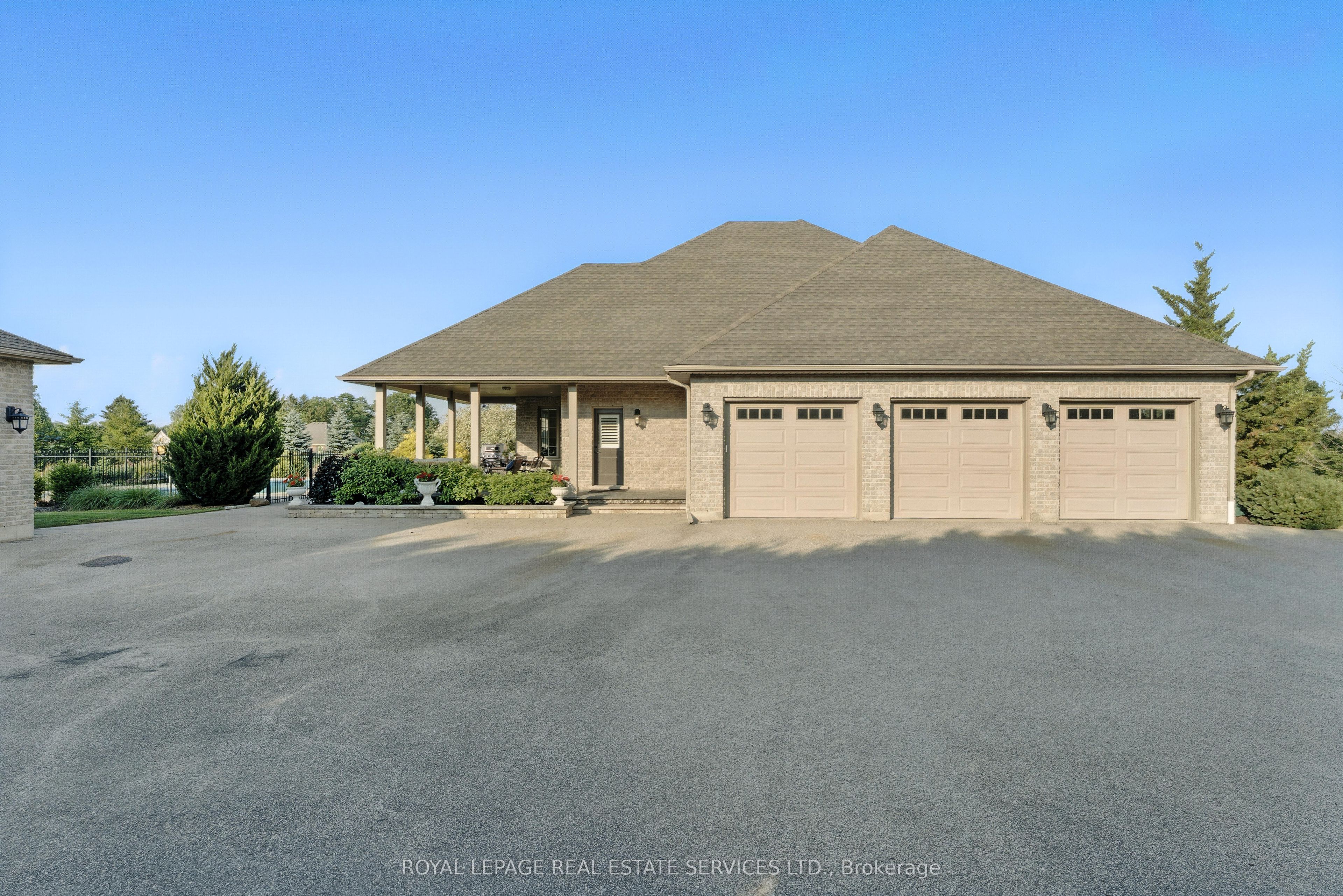 391 Robinson Road Property Photo 9
