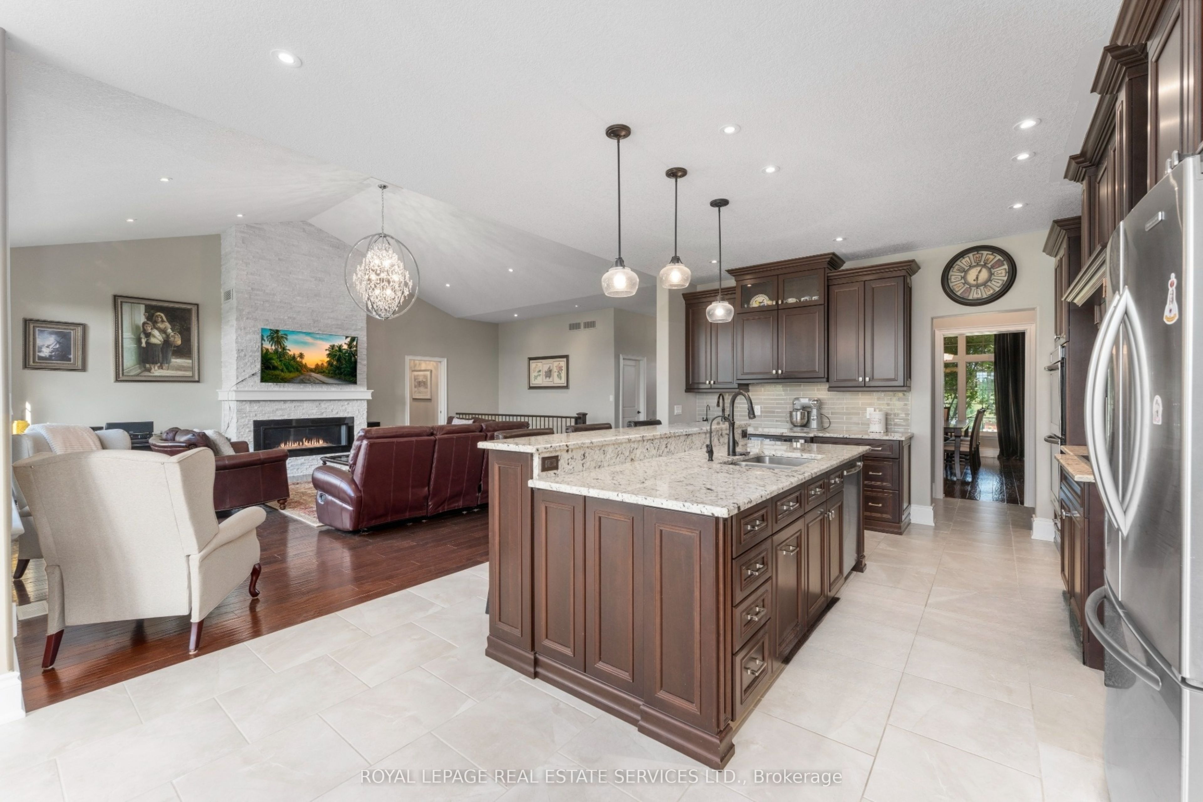 391 Robinson Road Property Photo 15