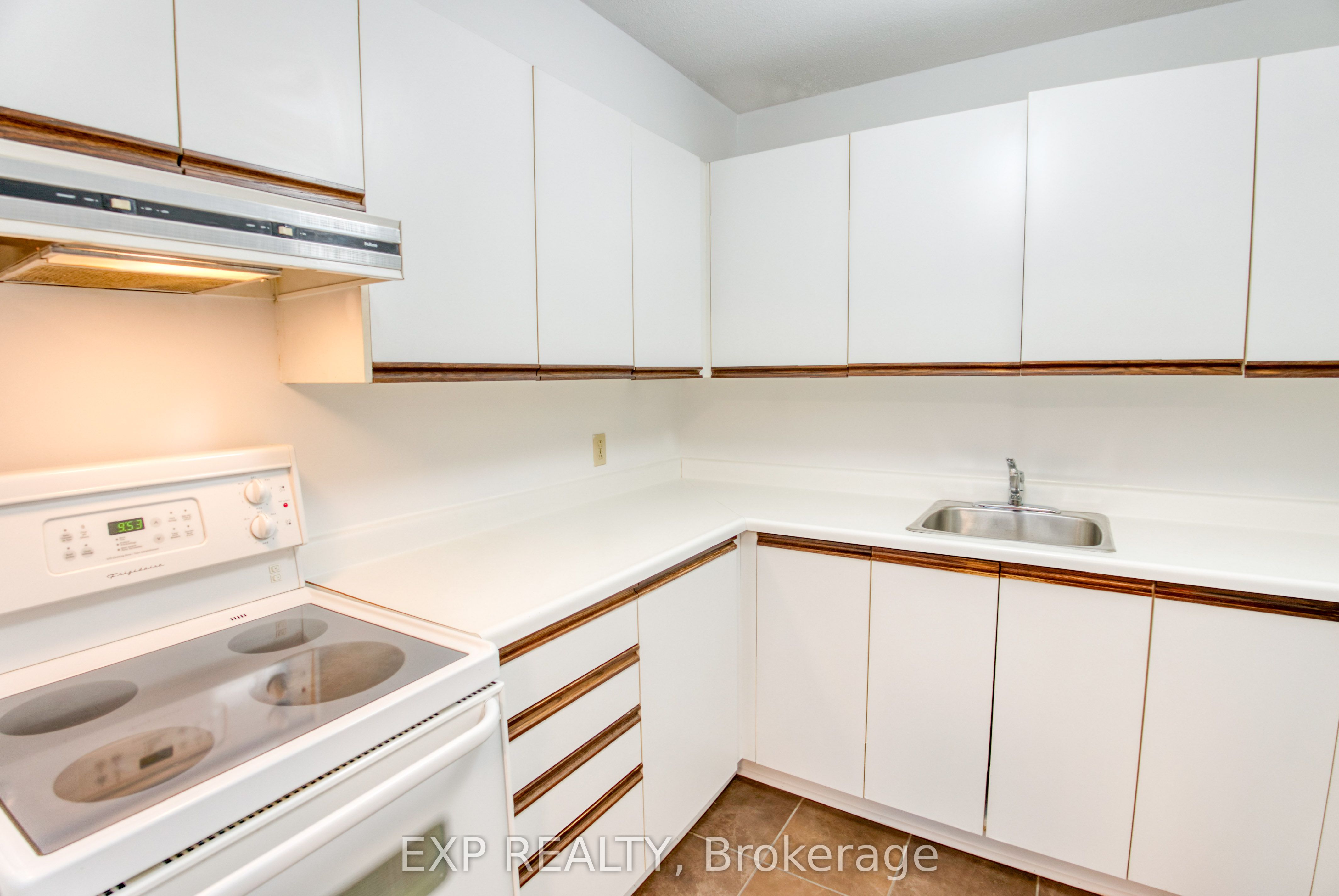 #204 - 475 Laurier Avenue Property Photo 11