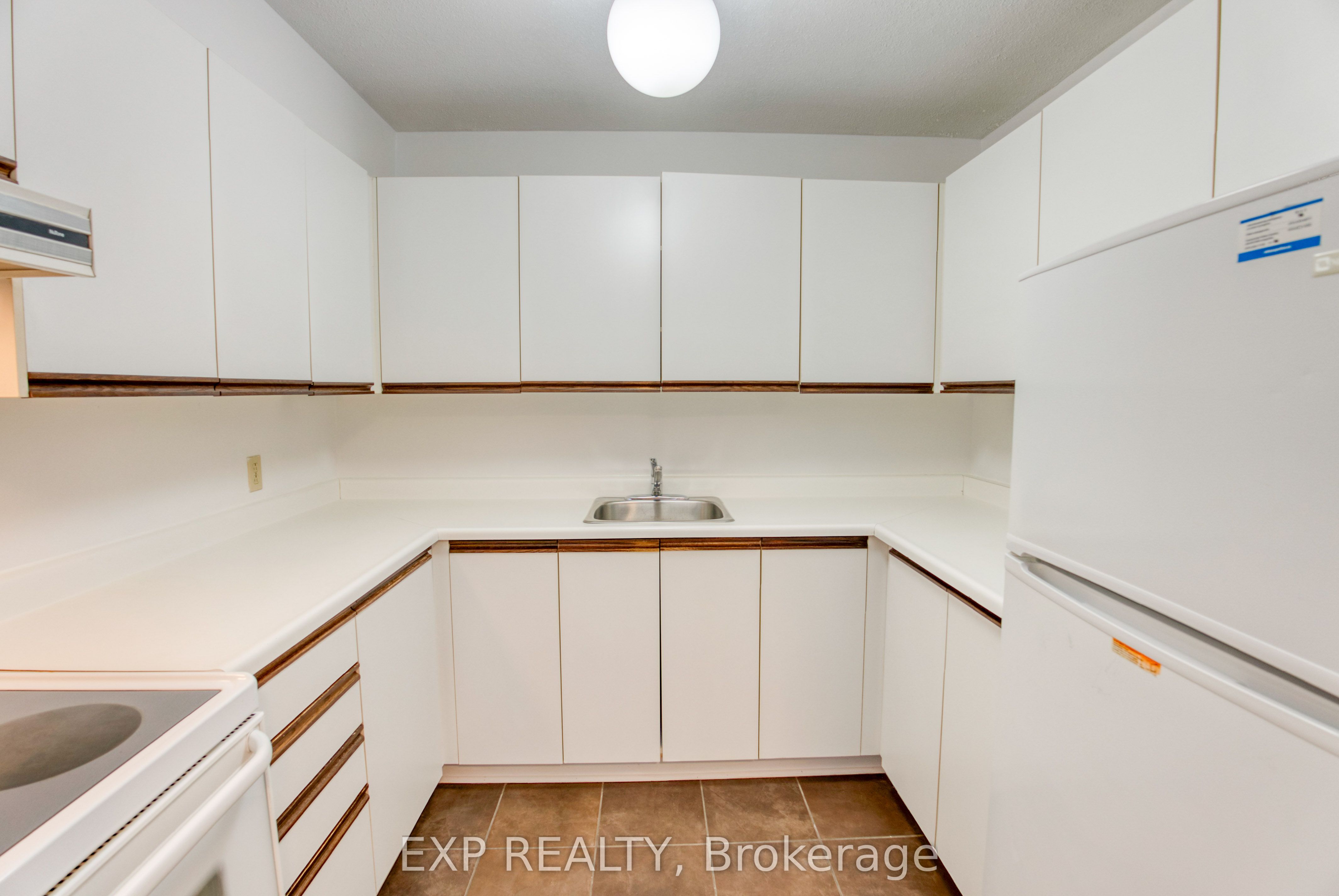 #204 - 475 Laurier Avenue Property Photo 12