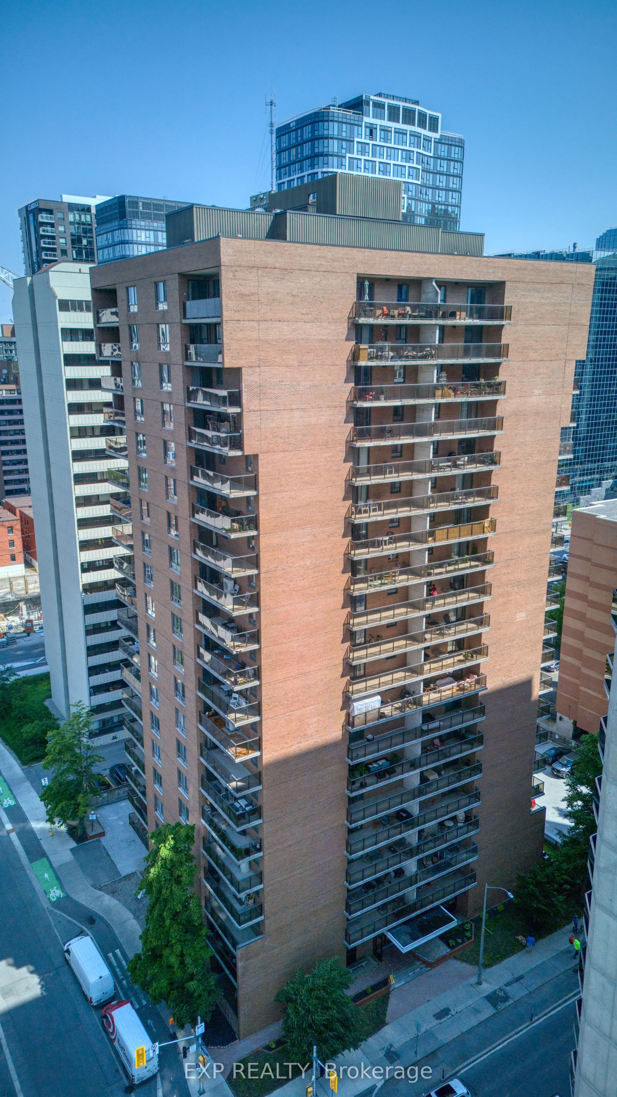 #204 - 475 Laurier Avenue Property Photo 27