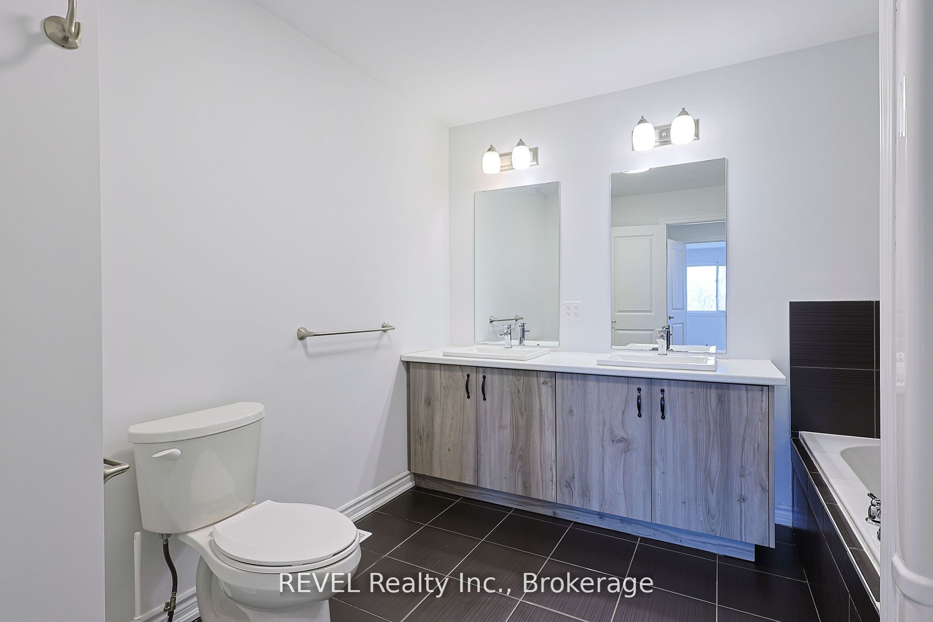 139 Caroline Street Property Photo 32