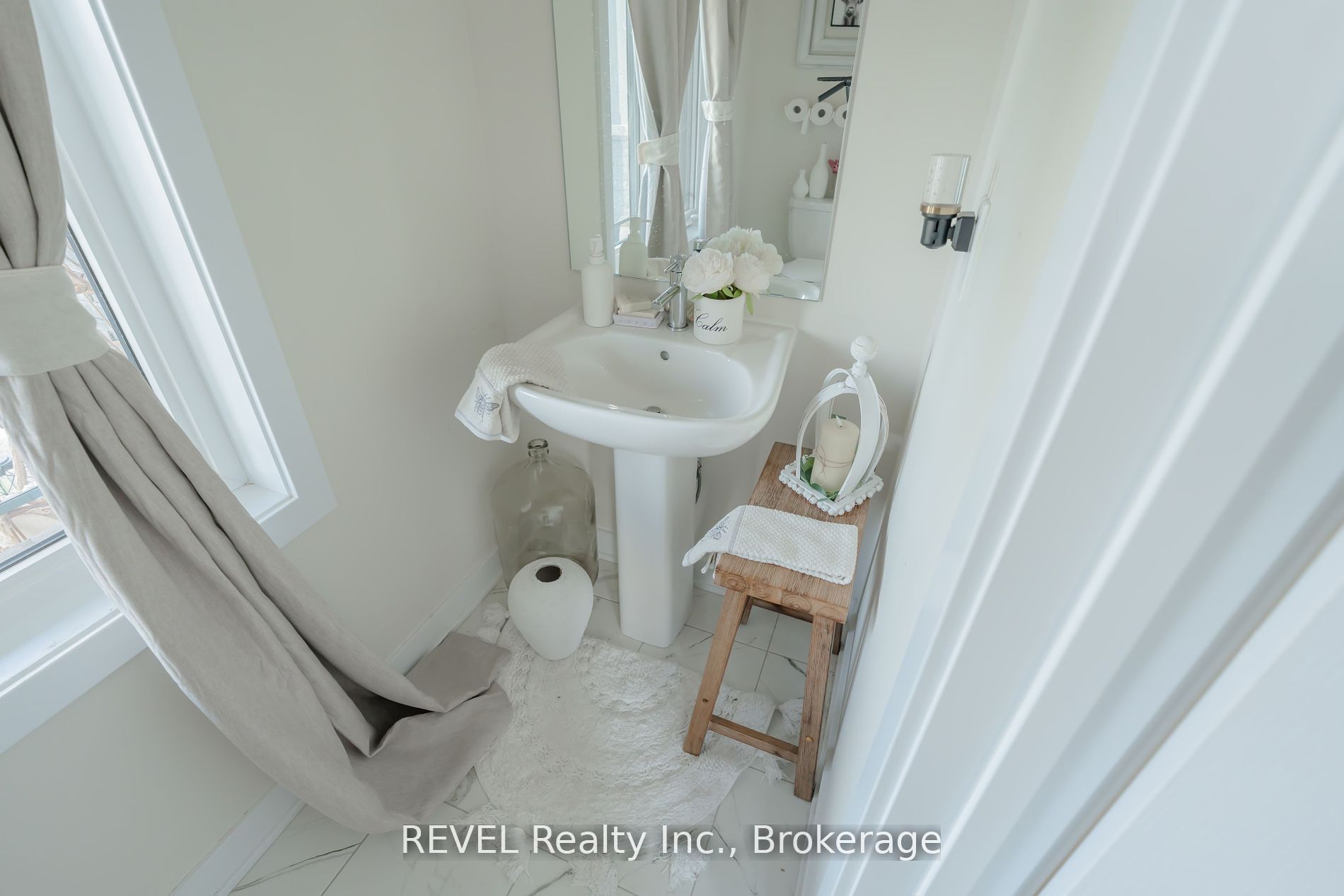167 Stern Drive Property Photo 8