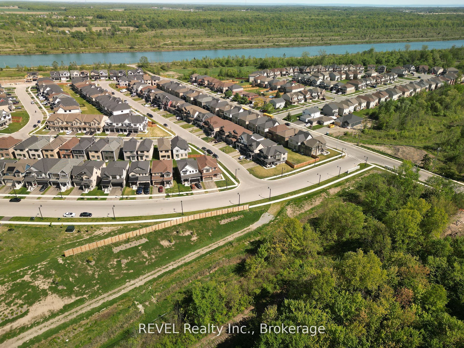 167 Stern Drive Property Photo 40