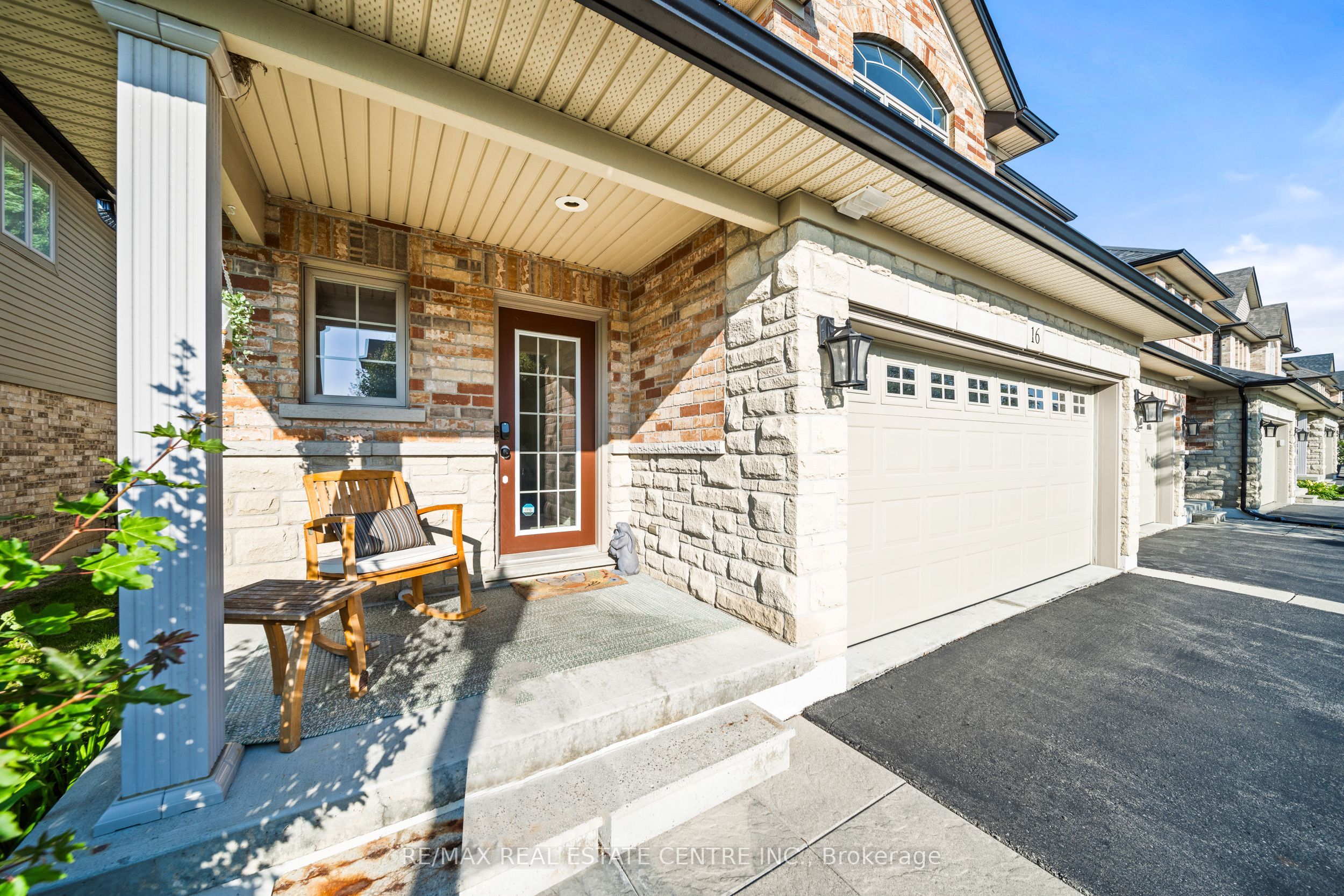 441 Stonehenge Drive 16 Property Photo 6