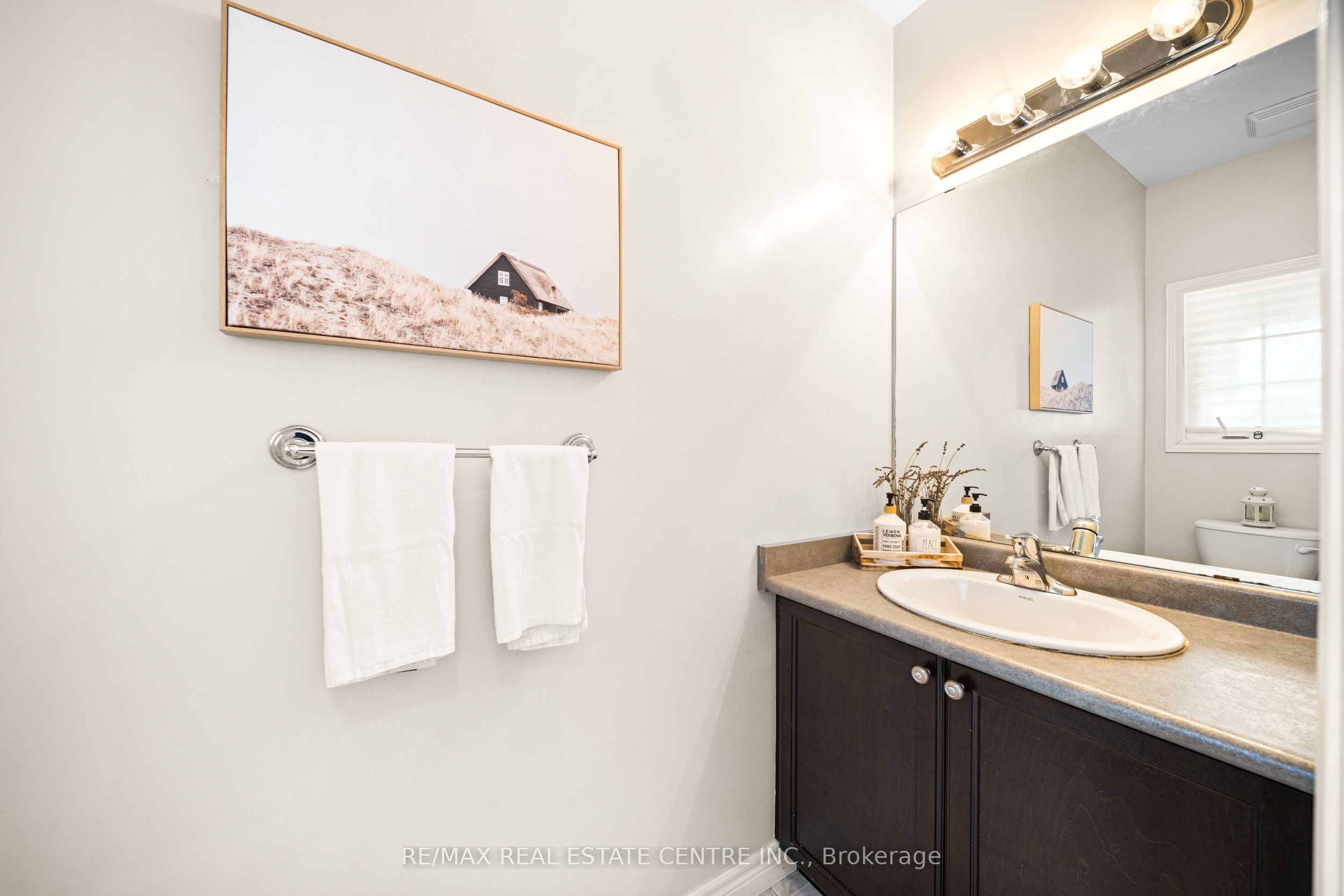 441 Stonehenge Drive 16 Property Photo 28