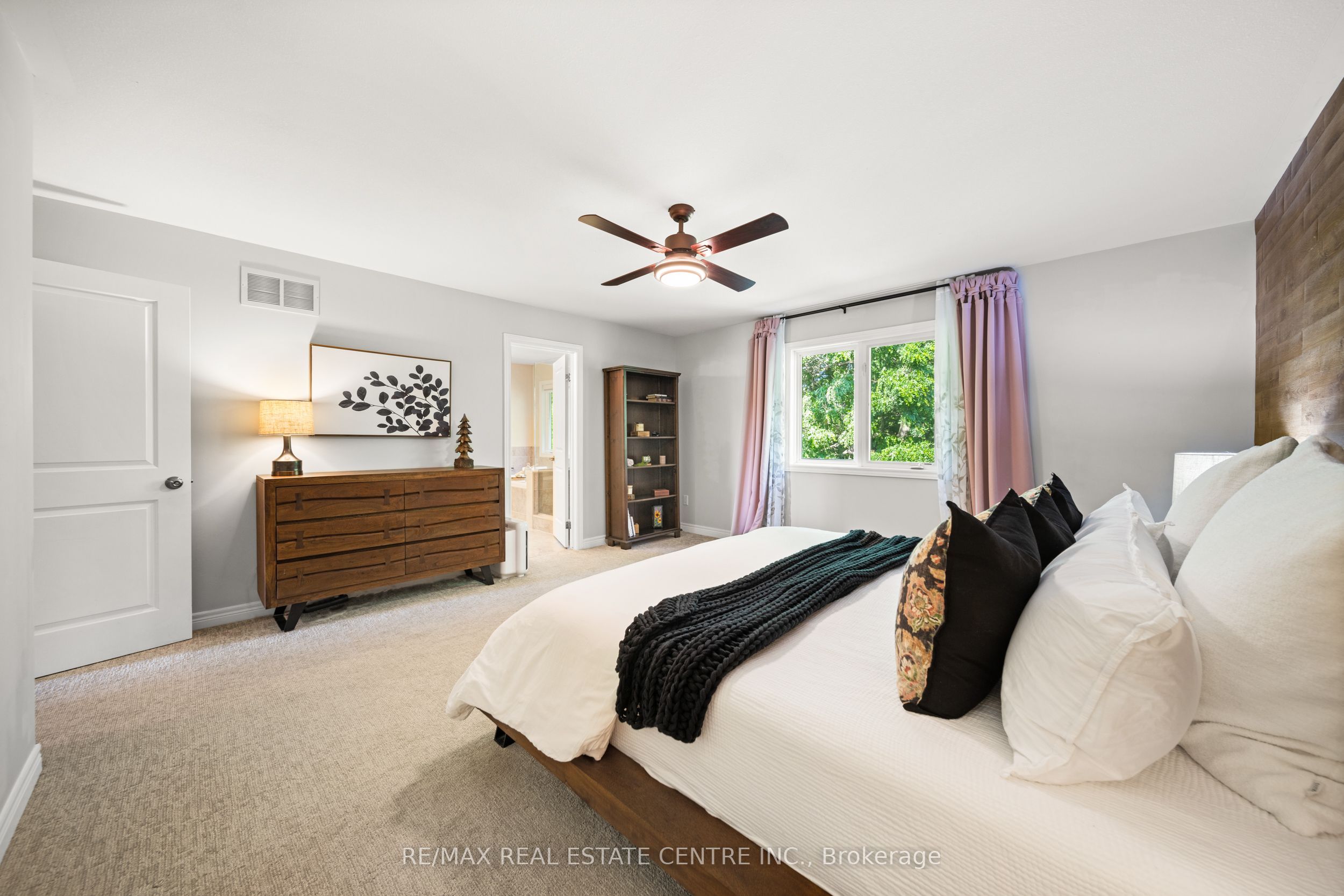 441 Stonehenge Drive 16 Property Photo 34