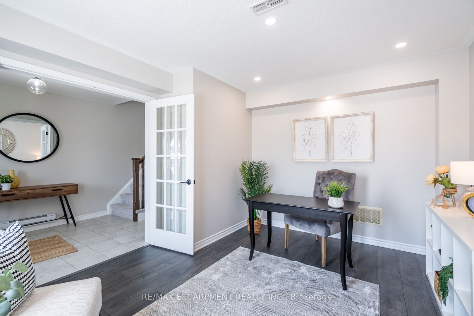 230 Avonsyde Boulevard 15 Property Photo 12