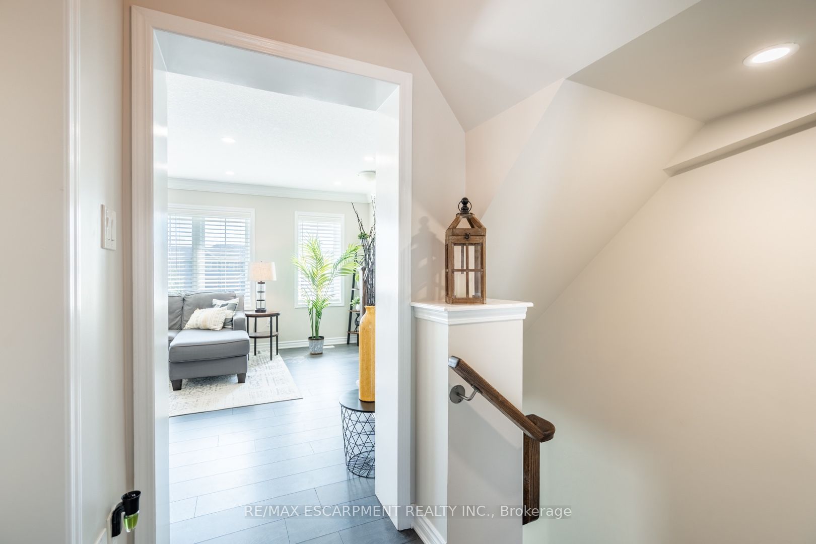 230 Avonsyde Boulevard 15 Property Photo 16